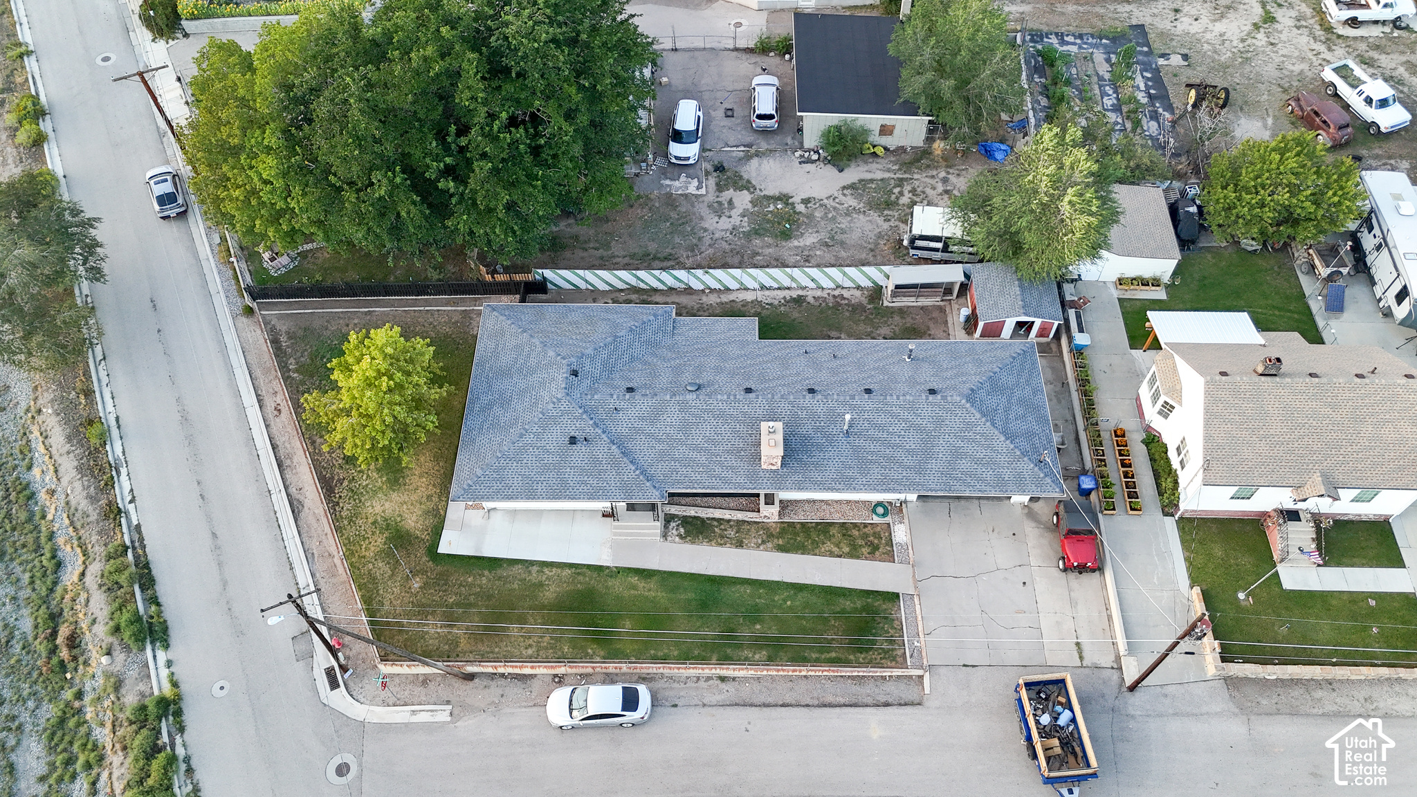 main property photo 18