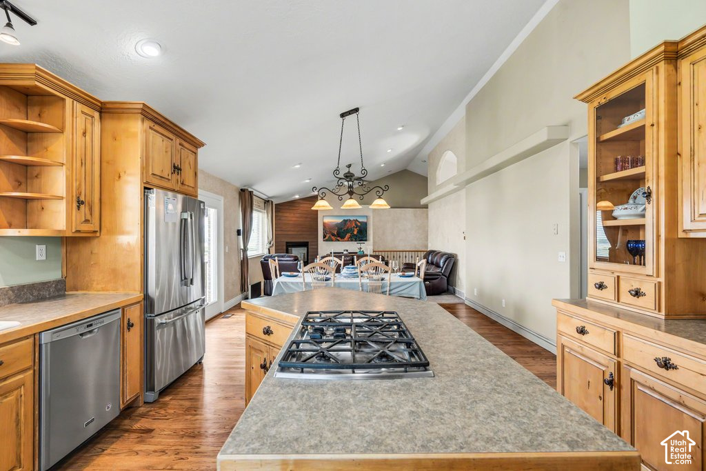 main property photo 20