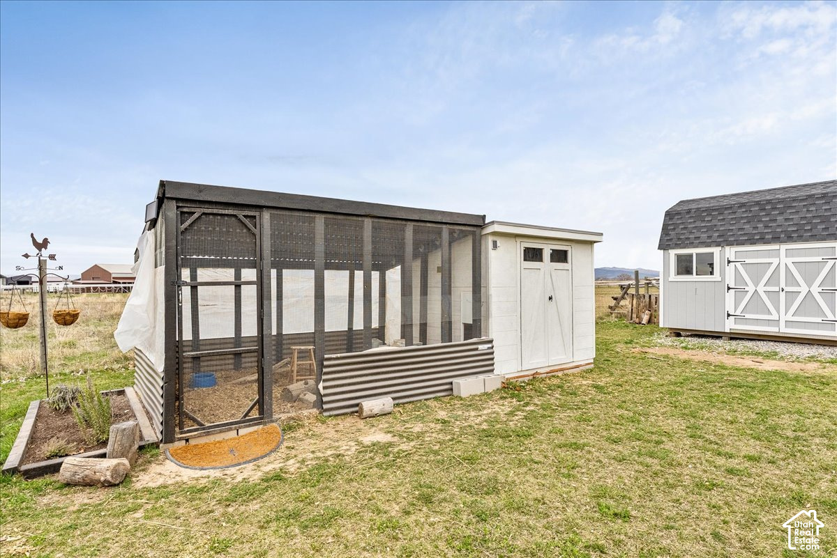 main property photo 45