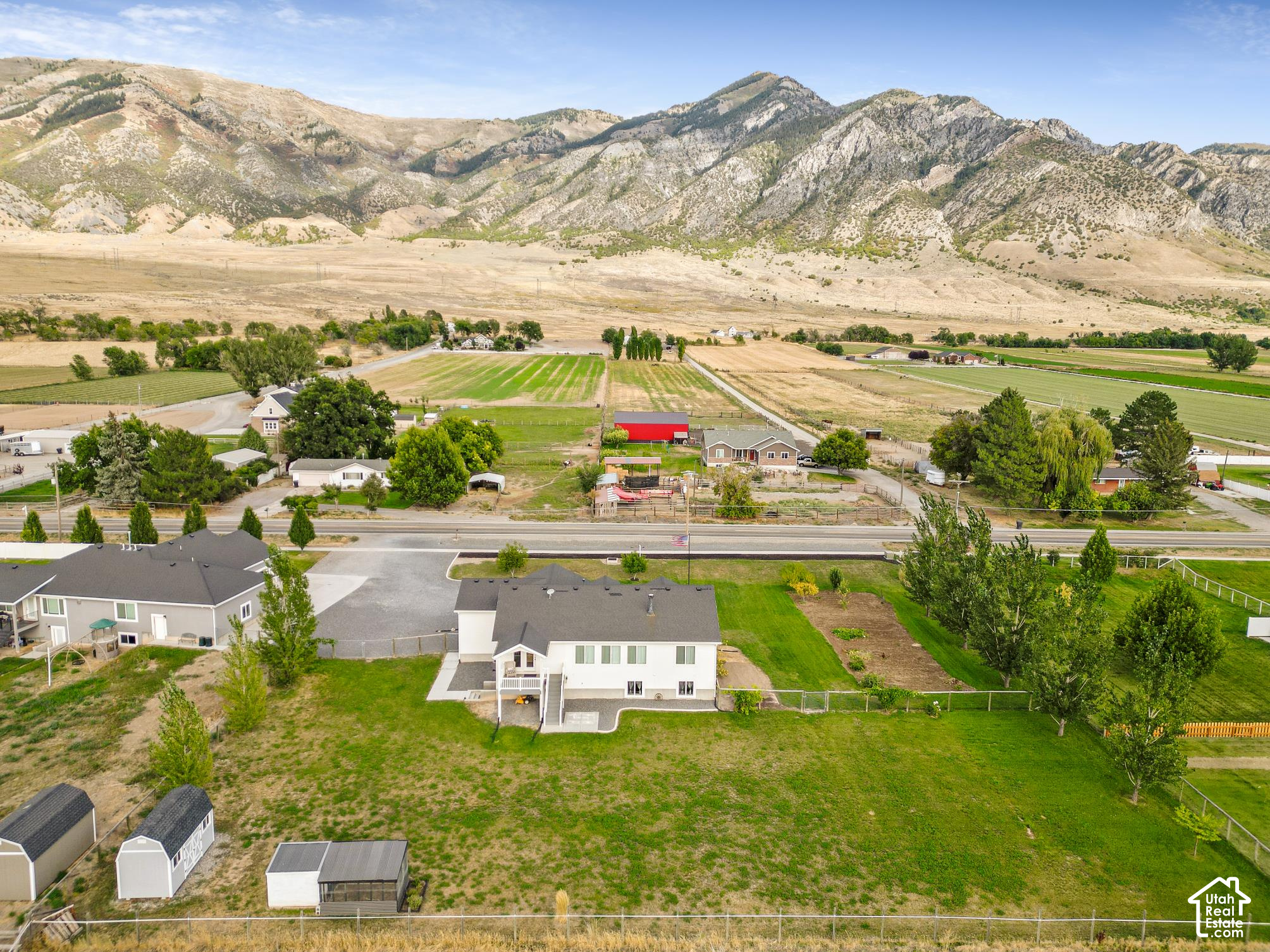 main property photo 8