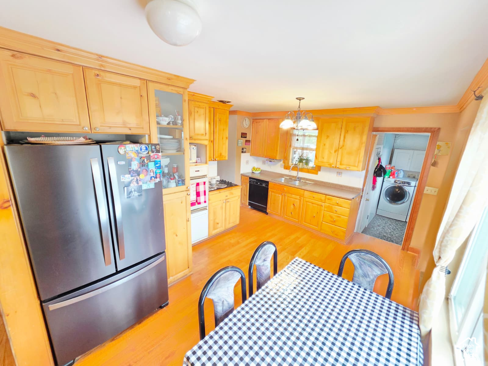 main property photo 7