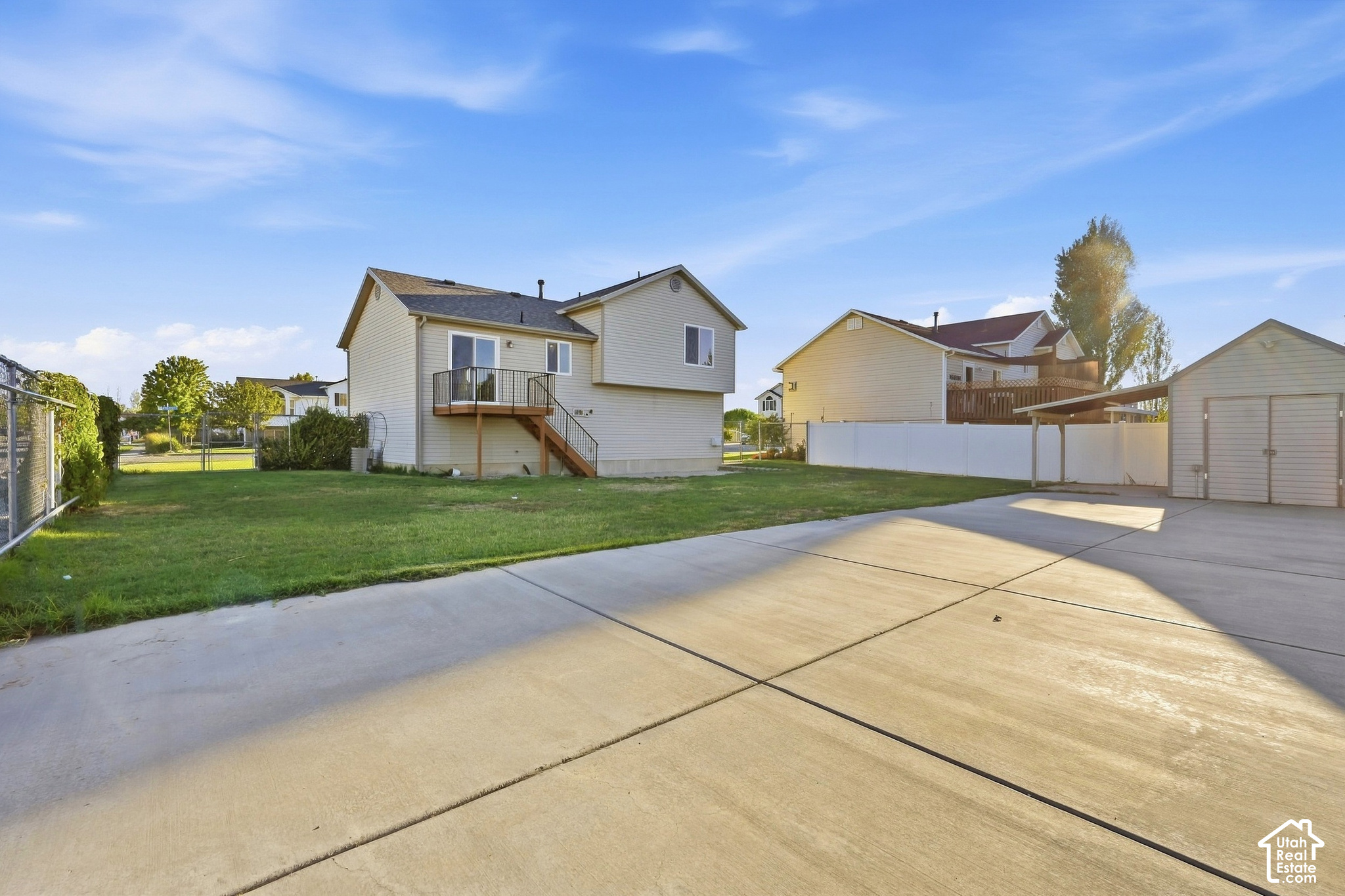 main property photo 30