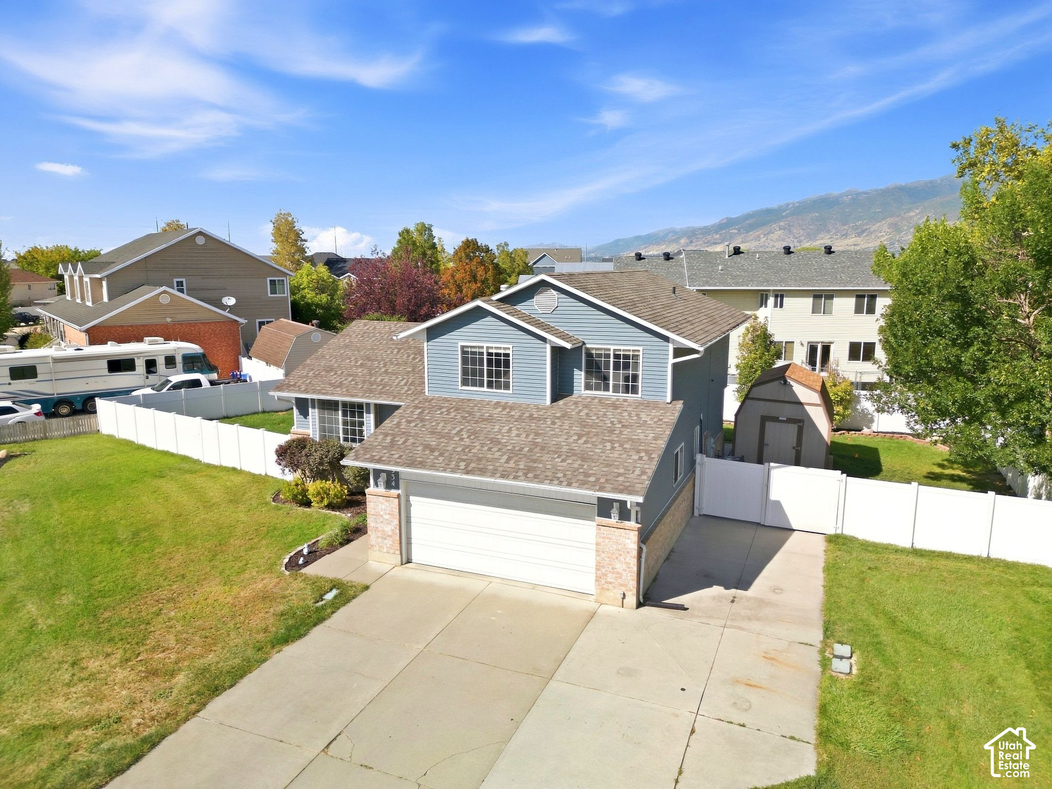 main property photo 32