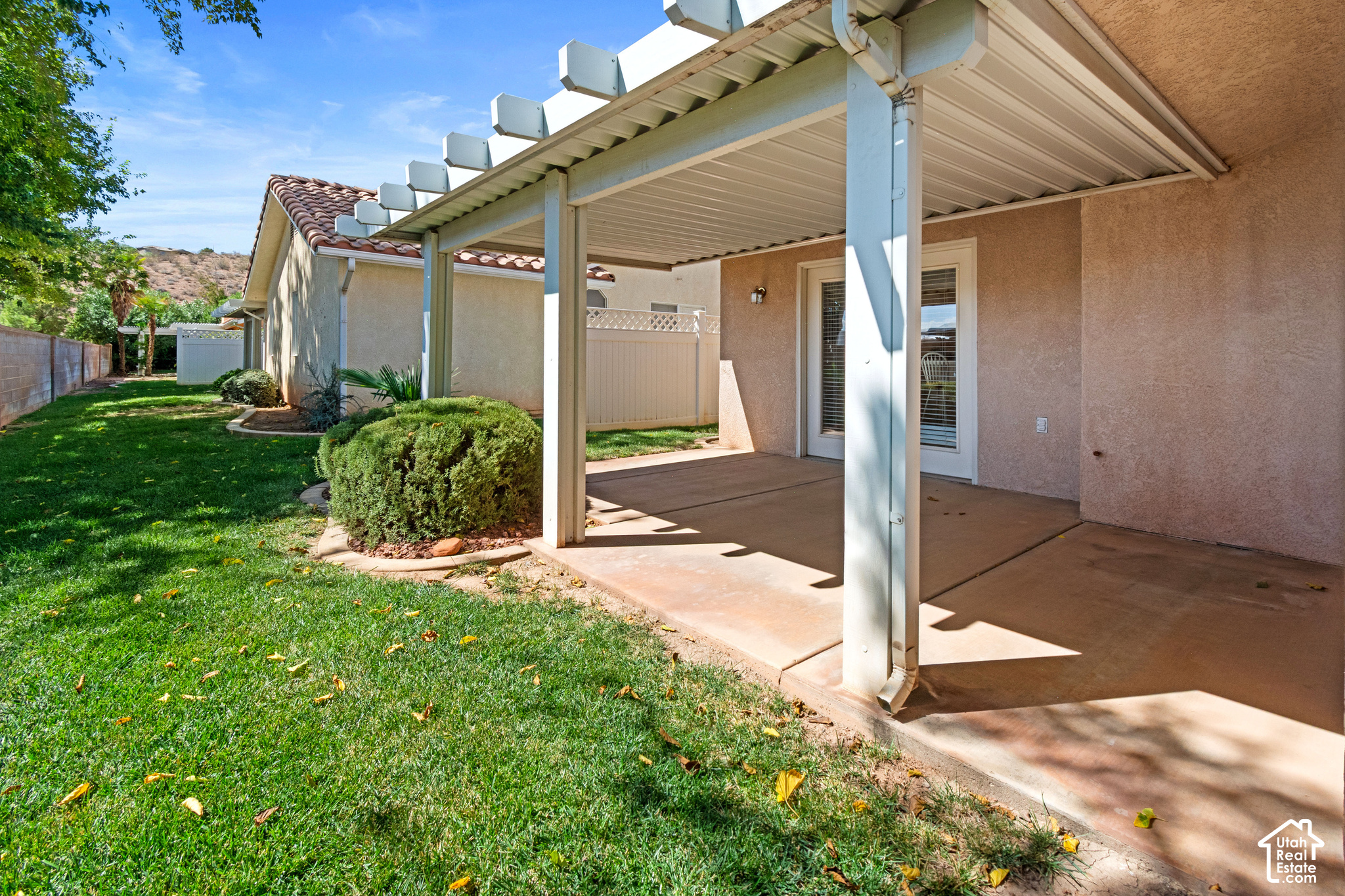 main property photo 22