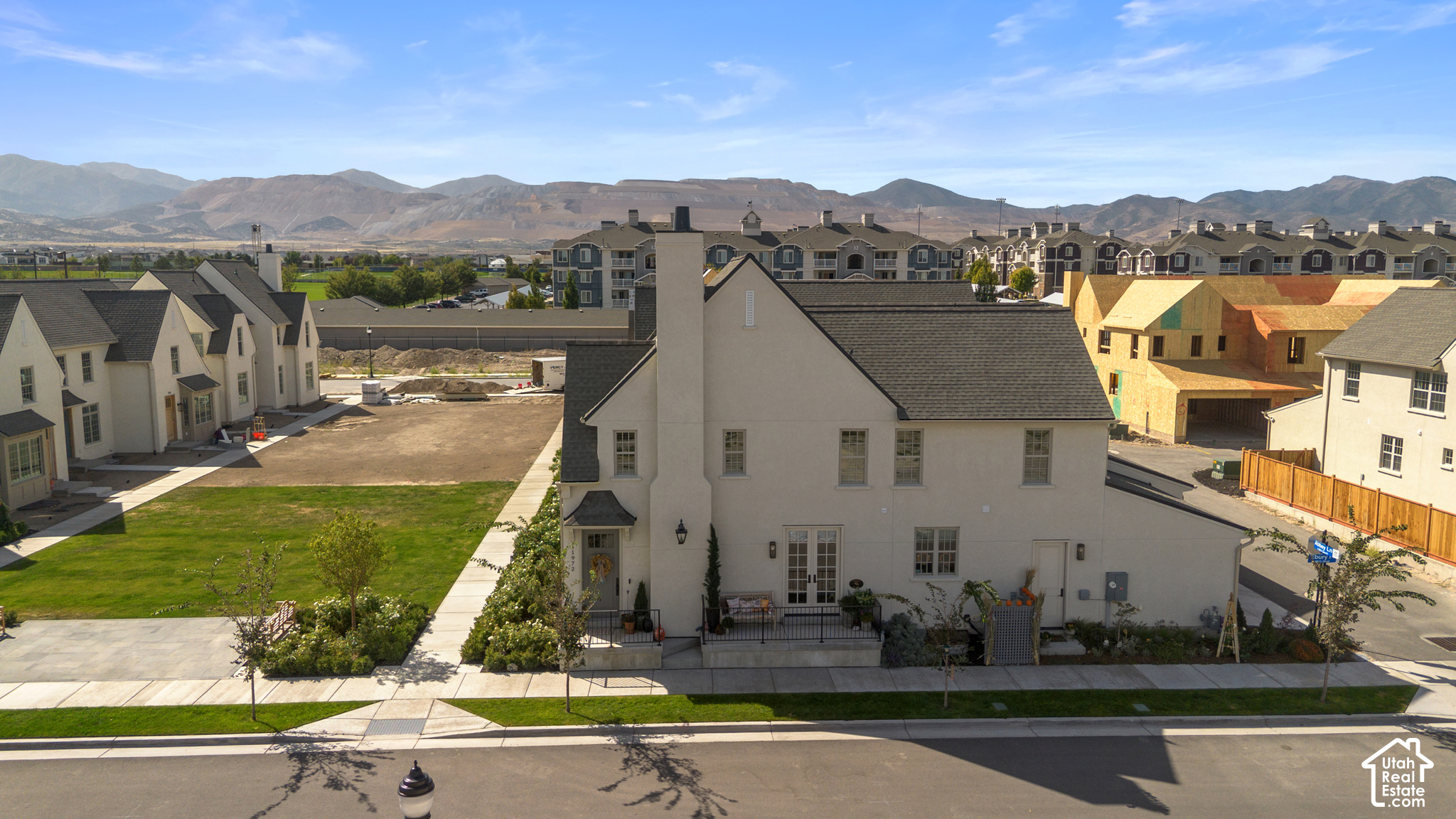 main property photo 46