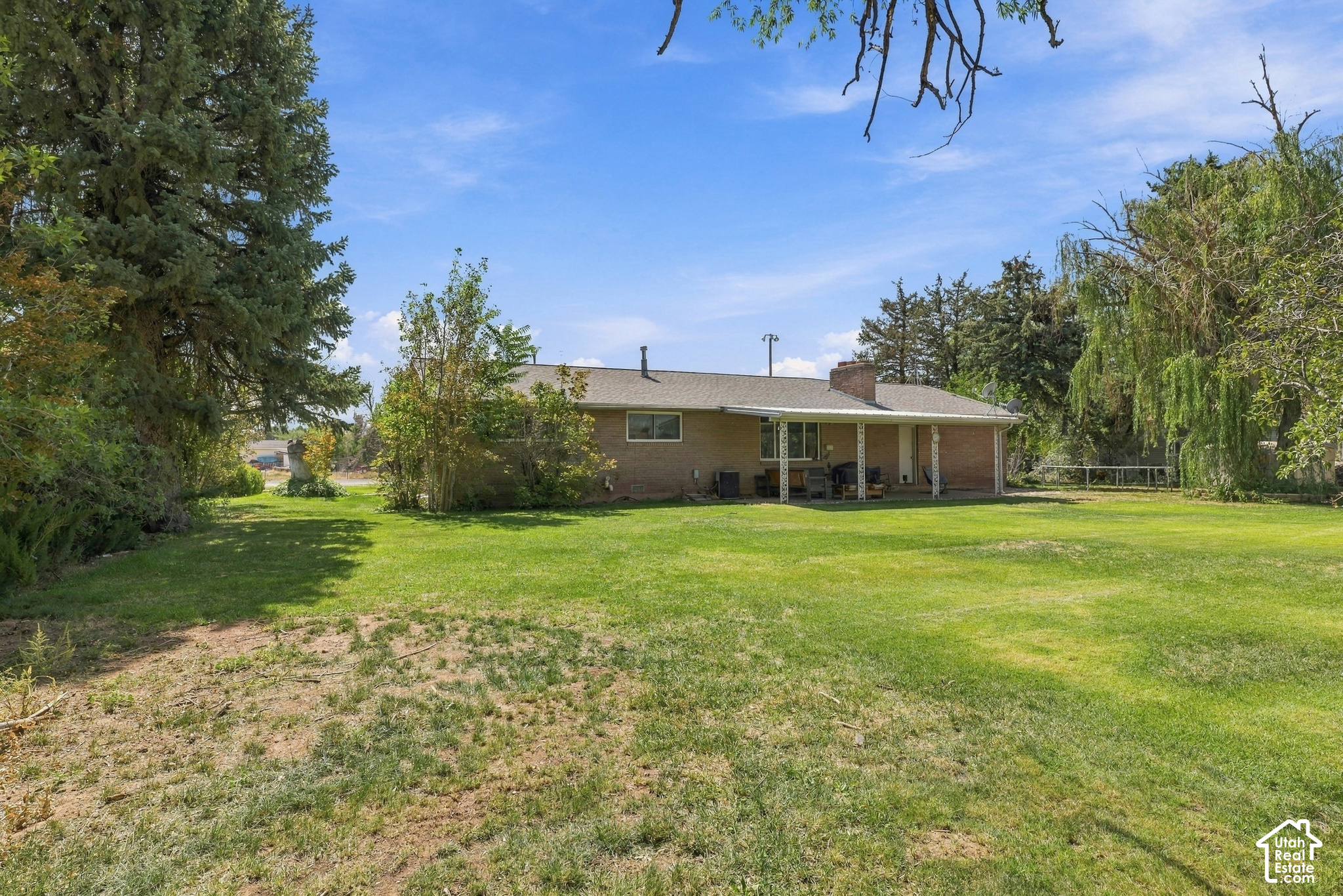 main property photo 28