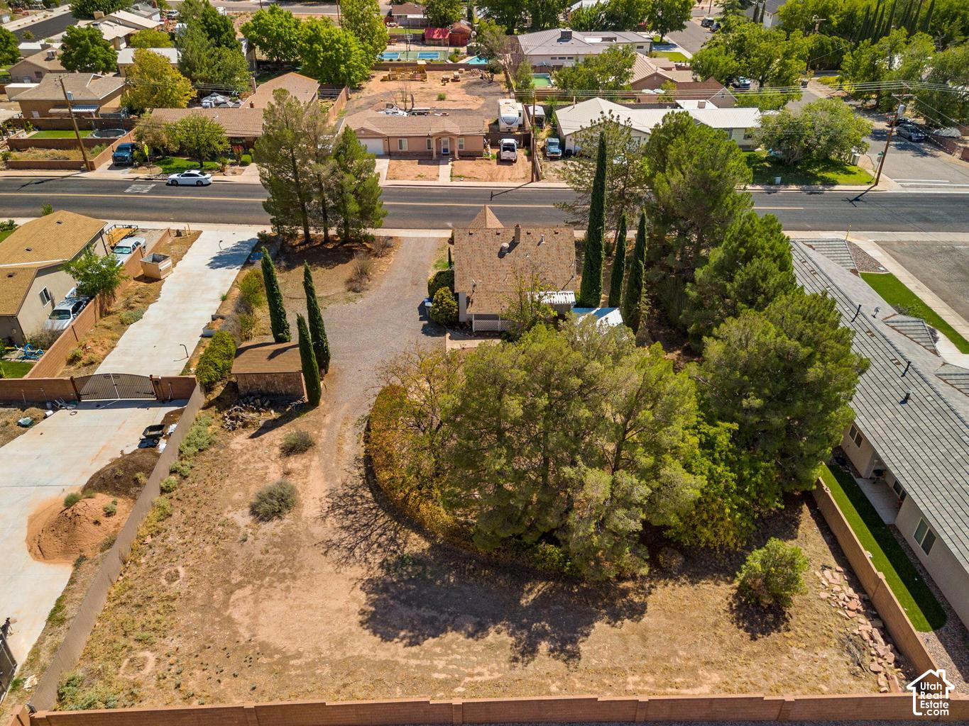 main property photo 25