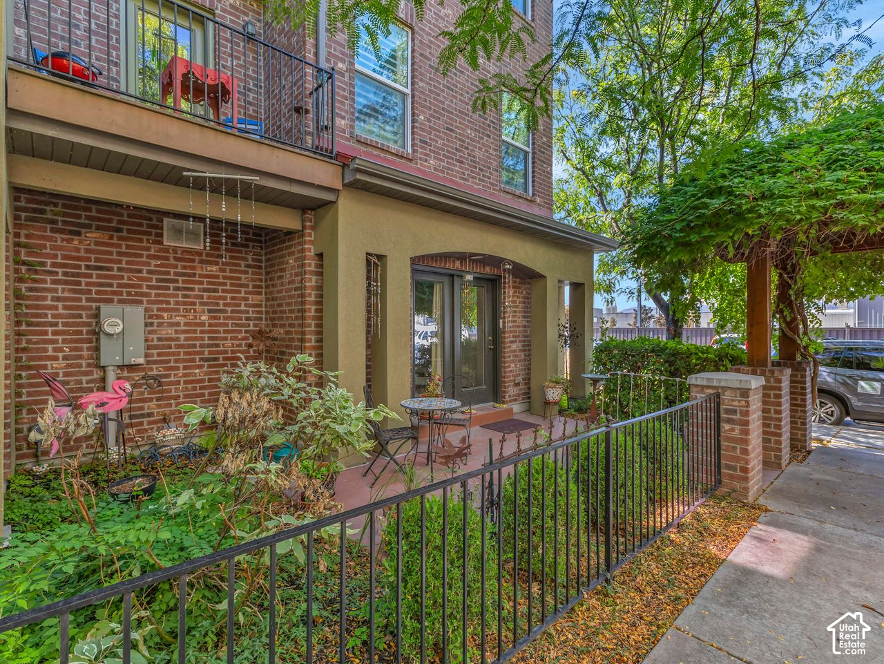 main property photo 30