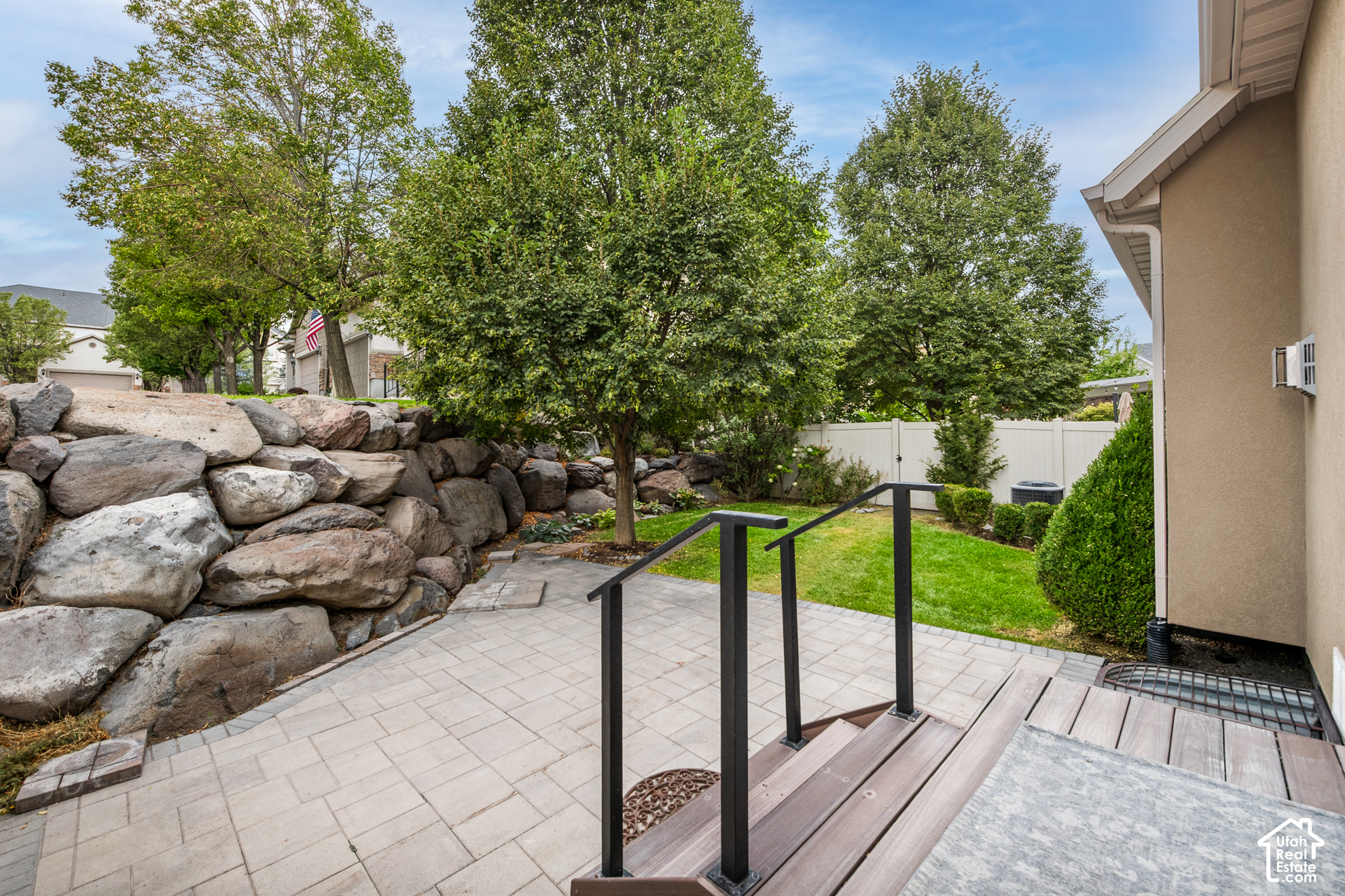 main property photo 50