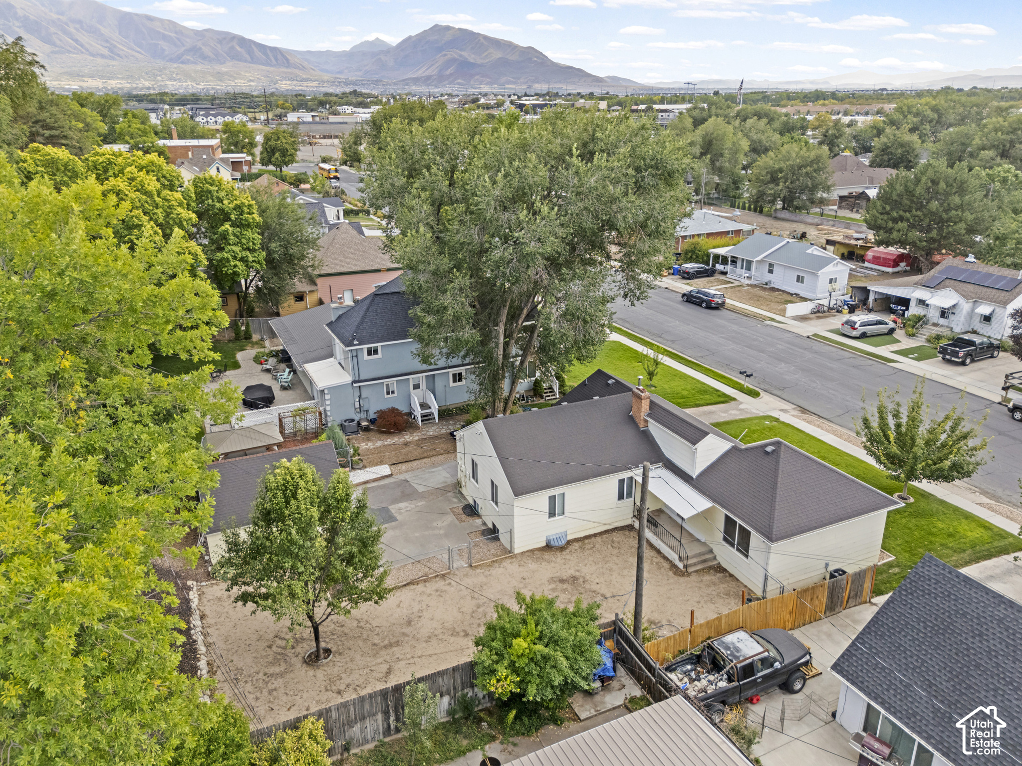 main property photo 27