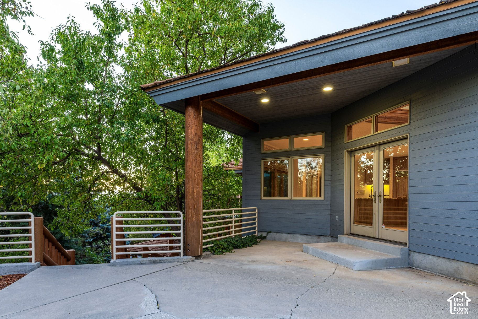 main property photo 20
