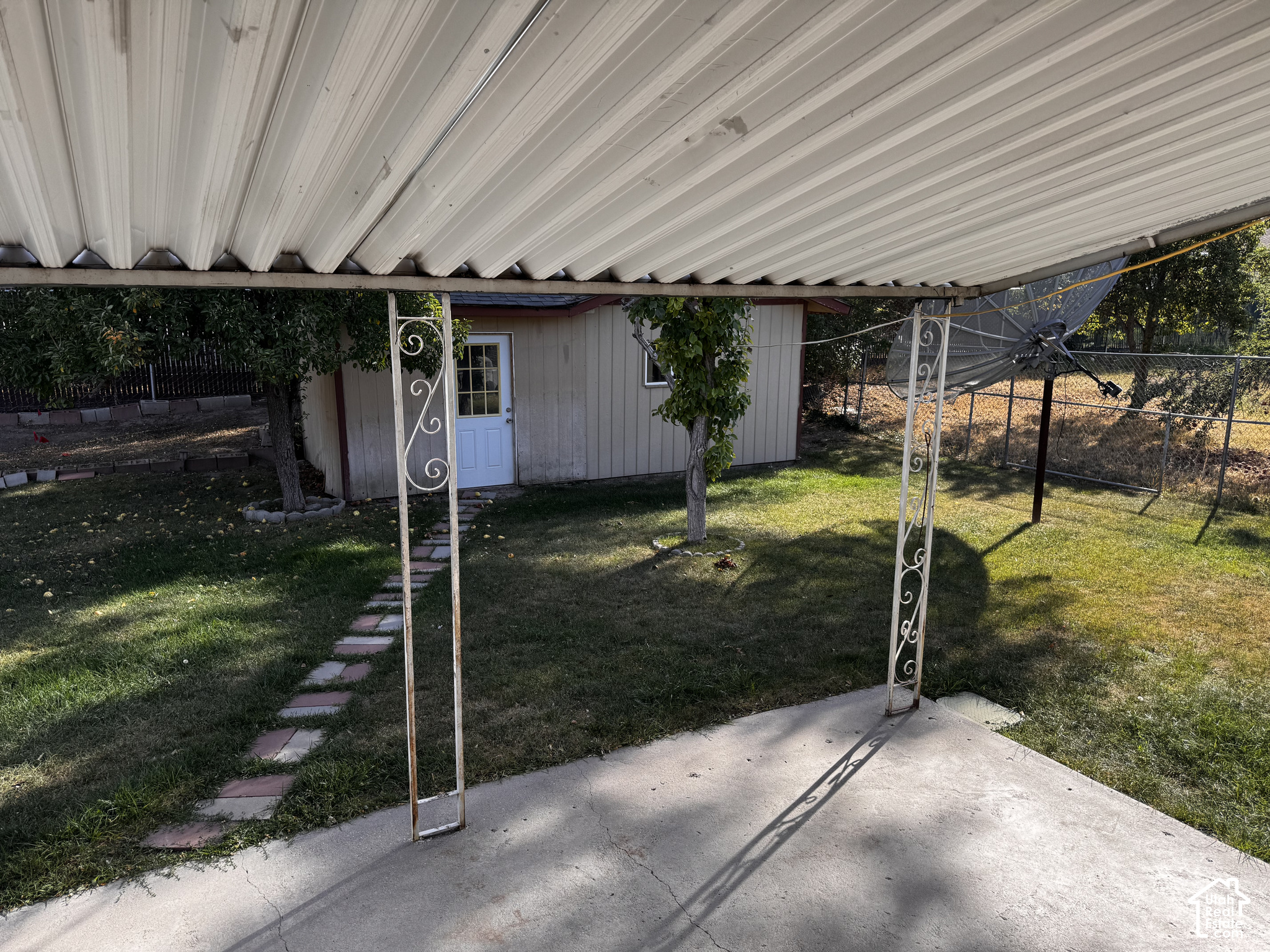 main property photo 13