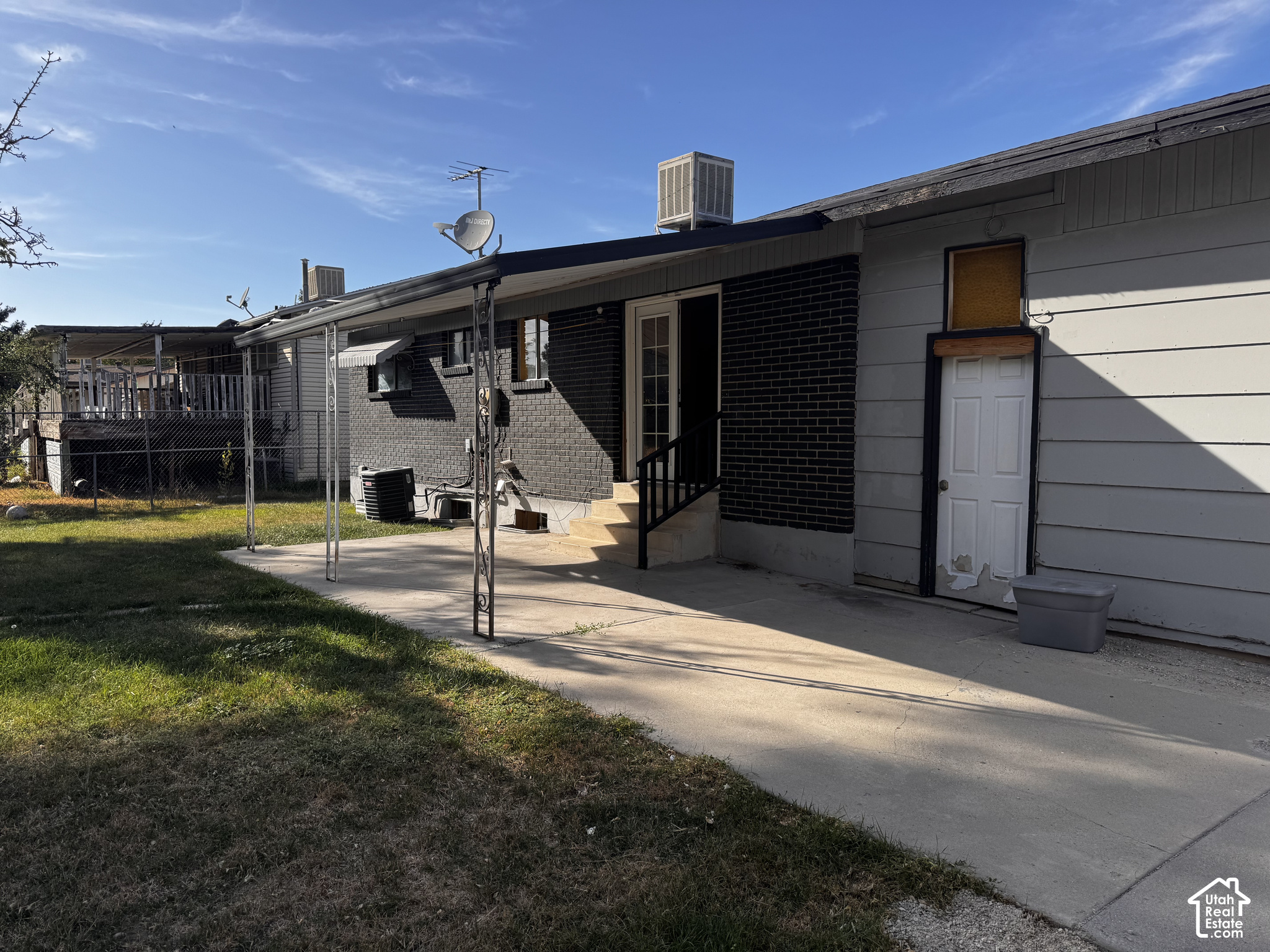 main property photo 14