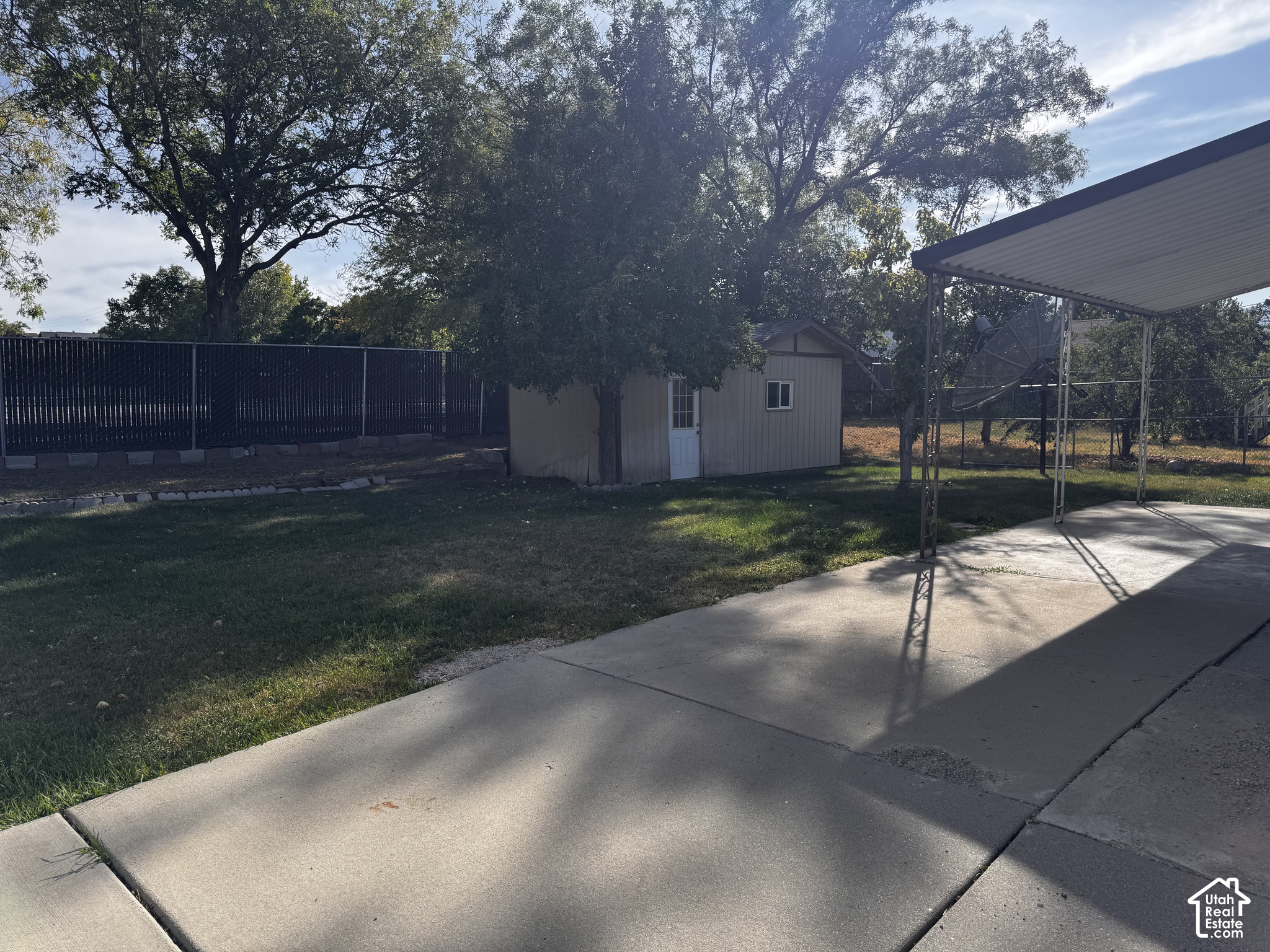 main property photo 16