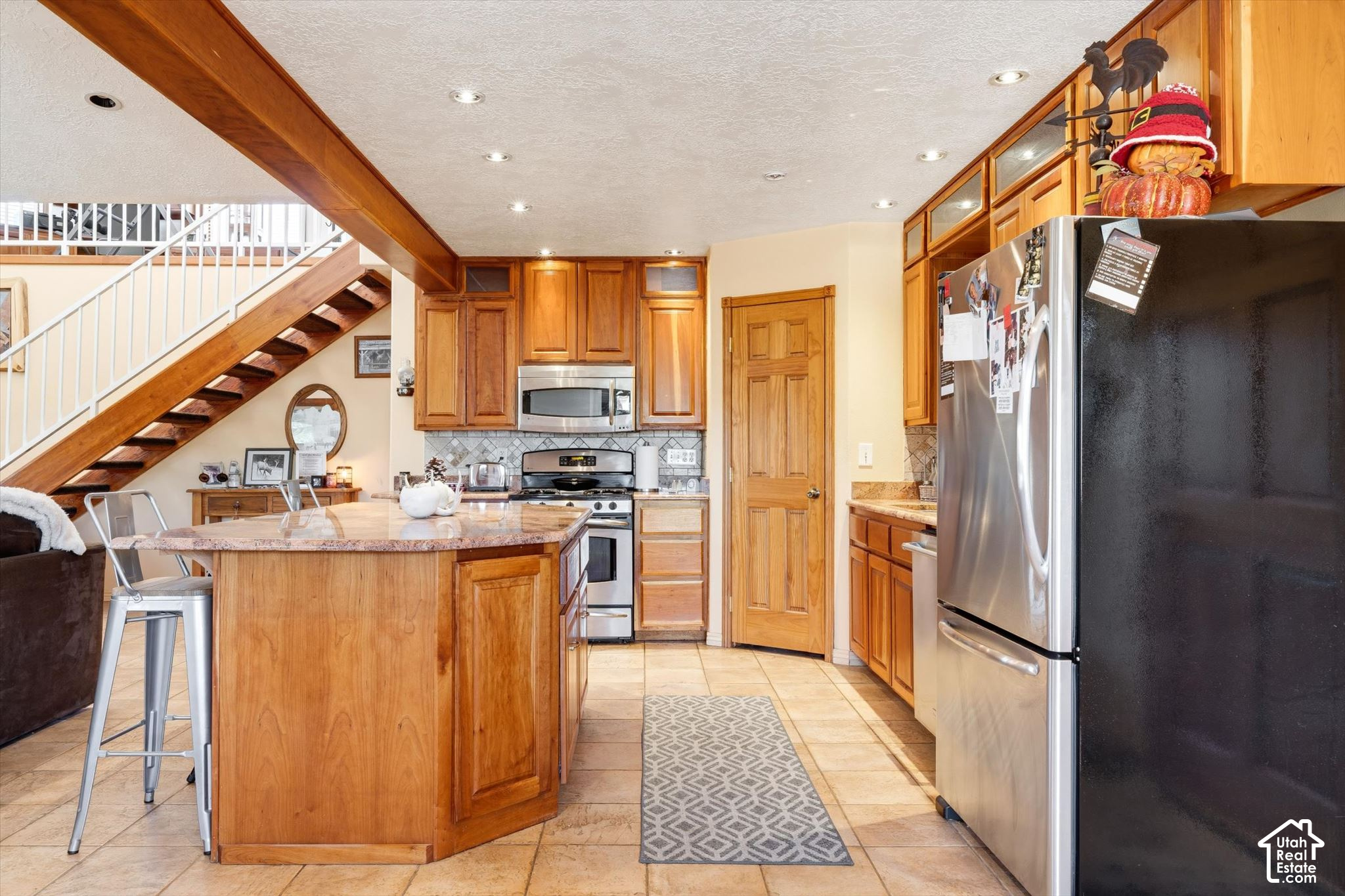 main property photo 29
