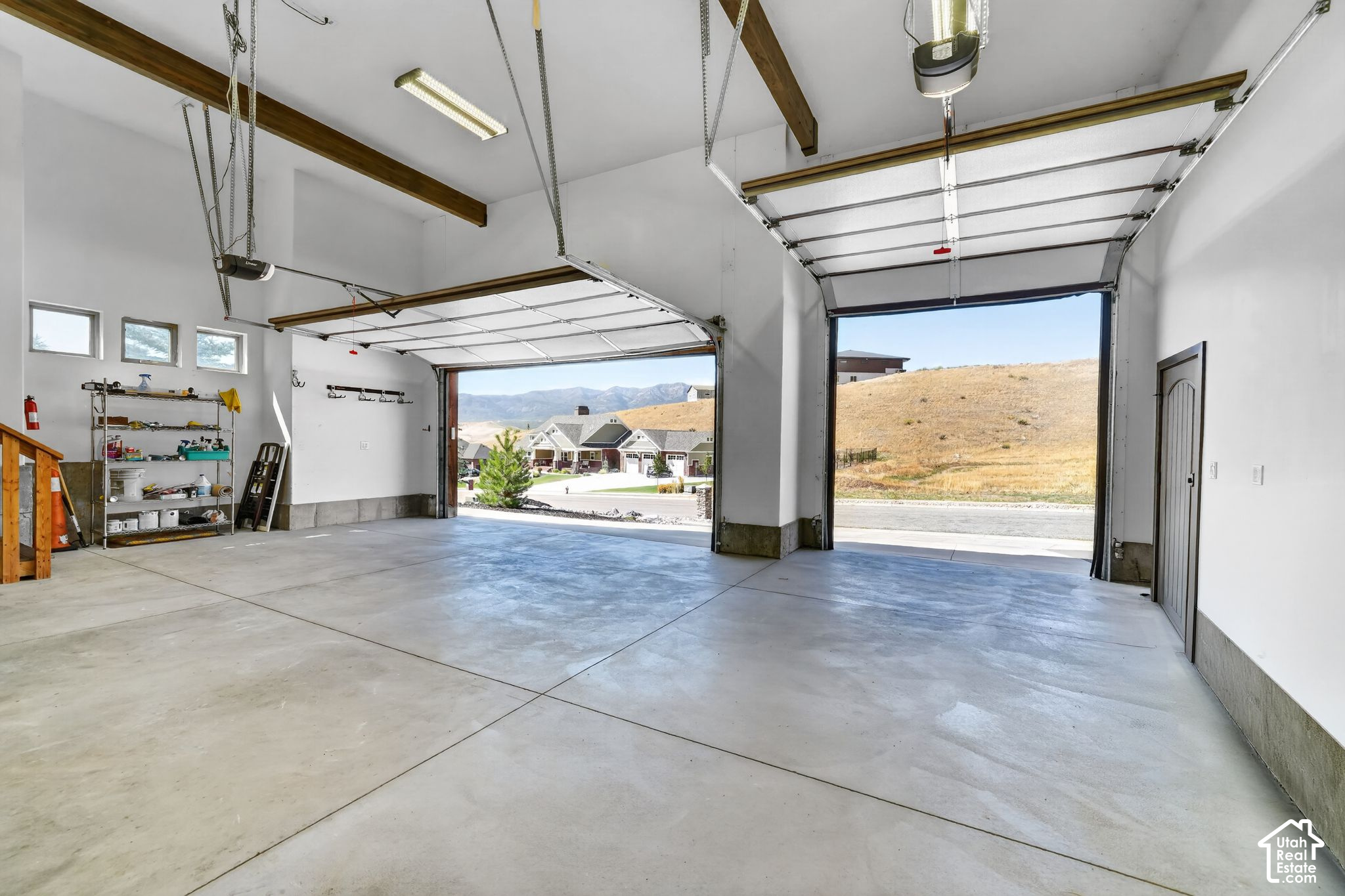 main property photo 50