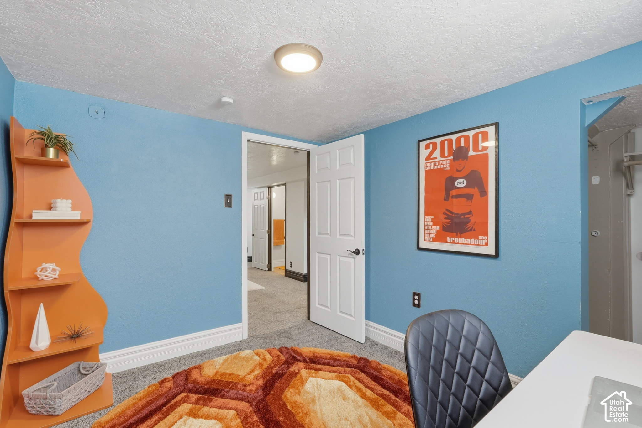 main property photo 20