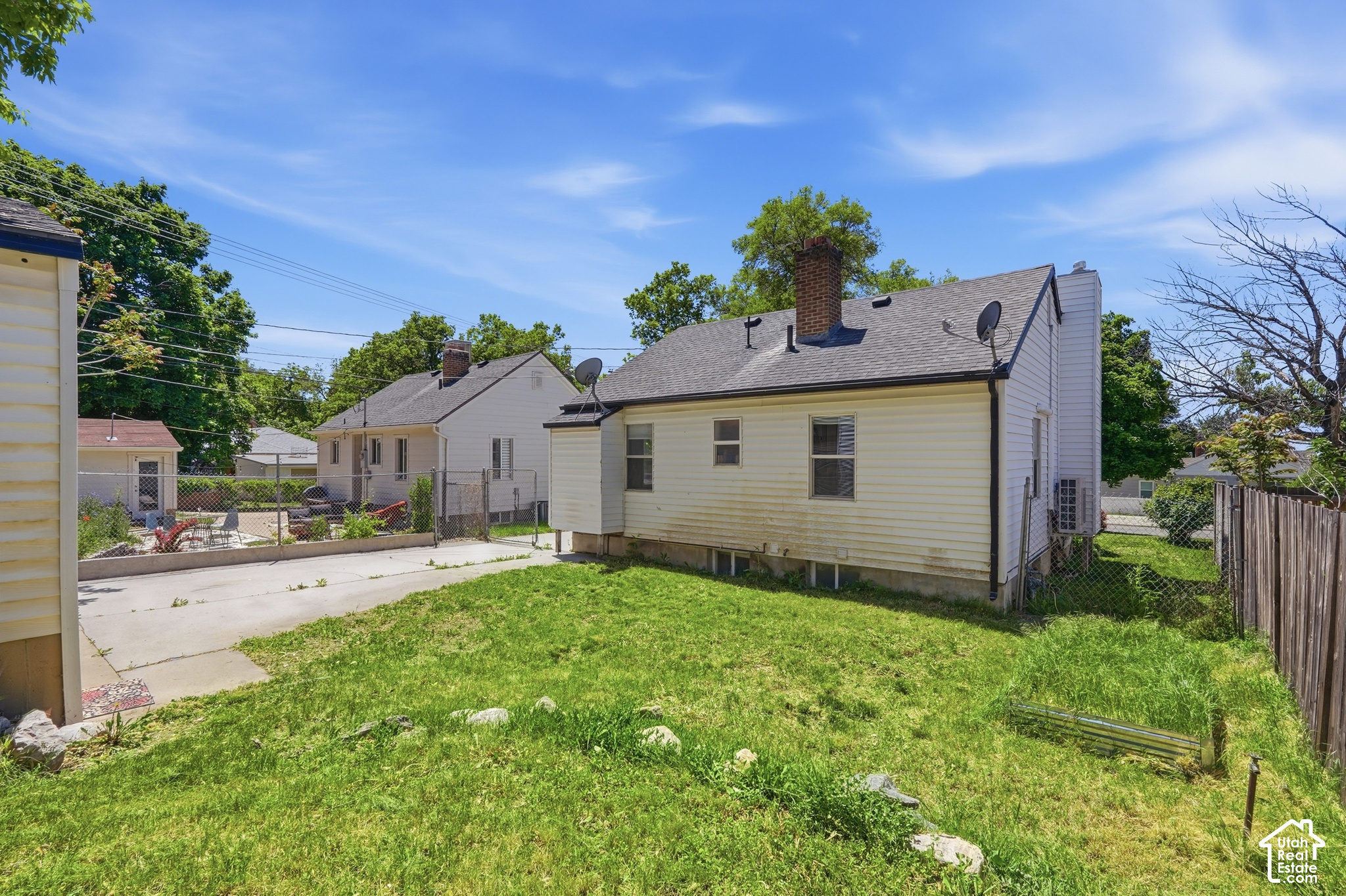 main property photo 22