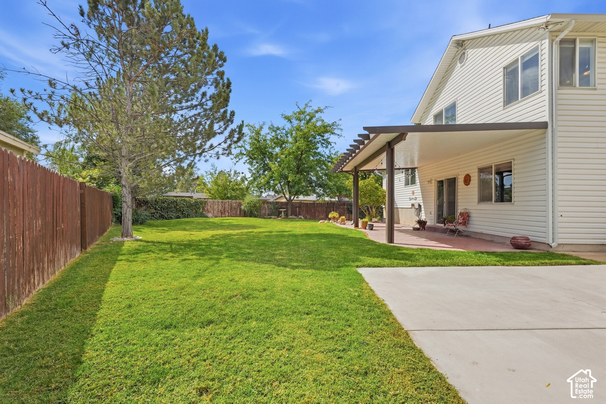 main property photo 33