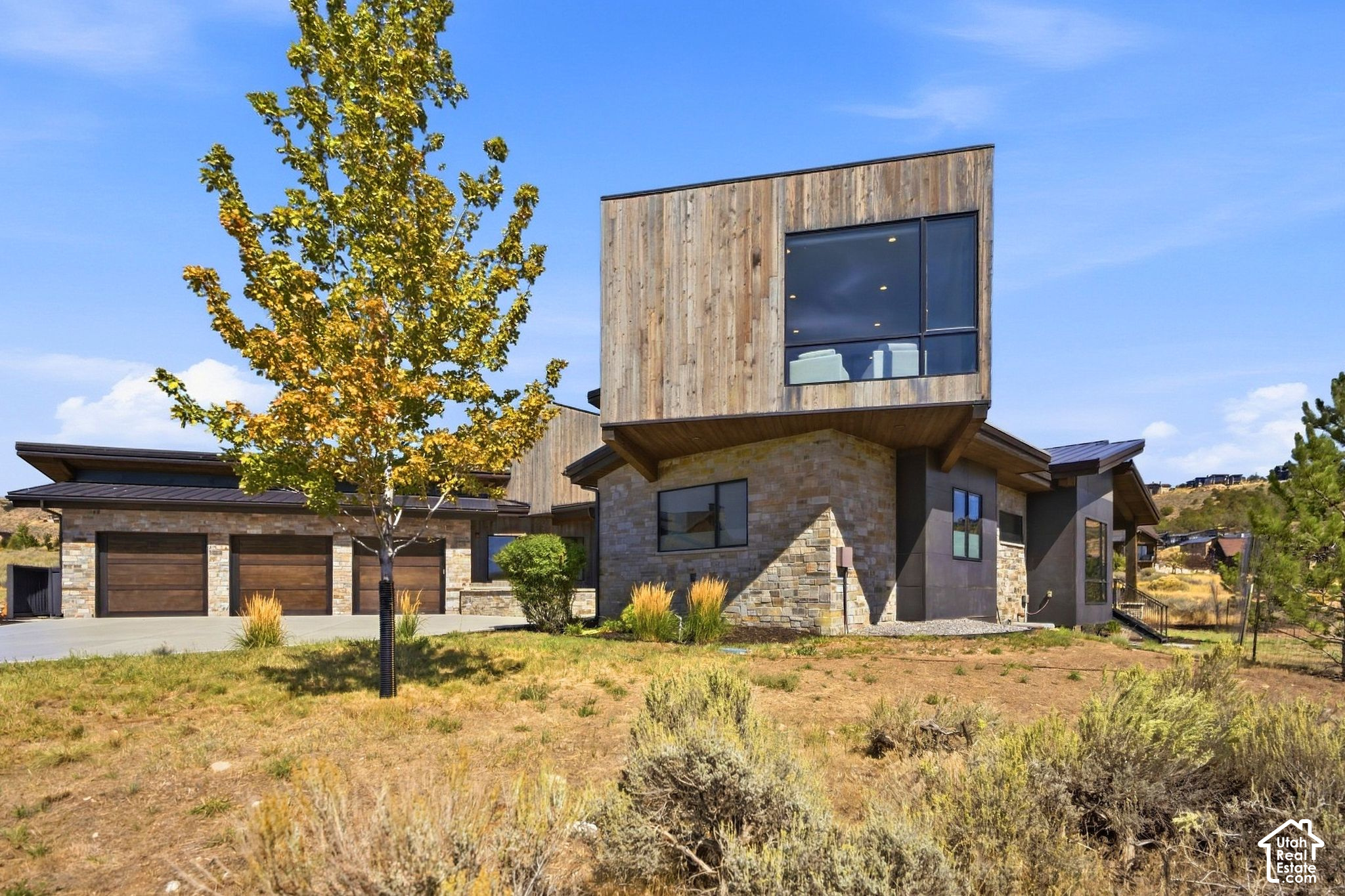 main property photo 70