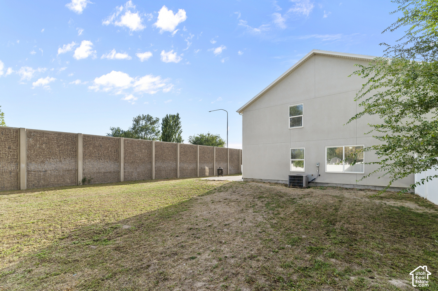 main property photo 25