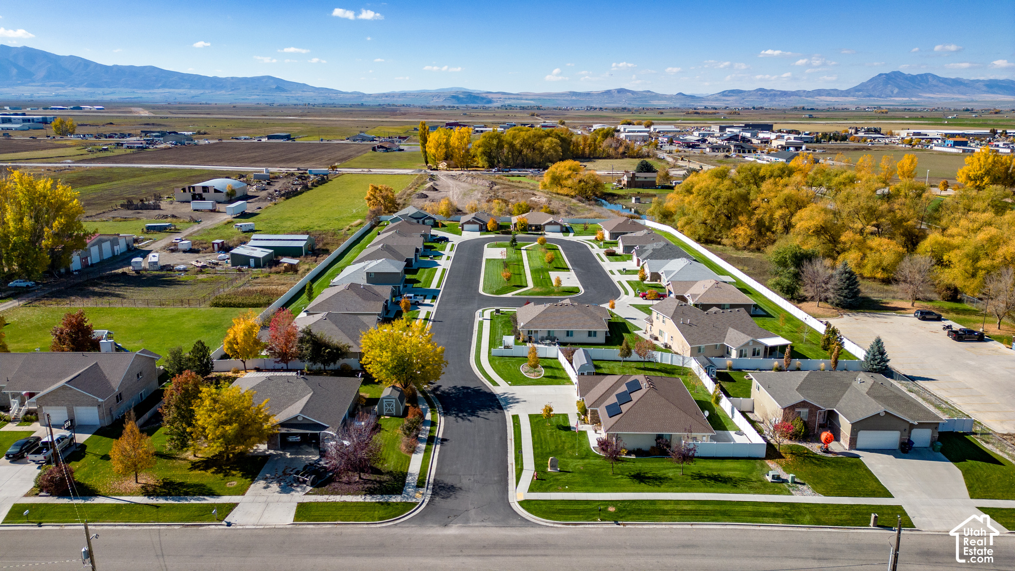 main property photo 40