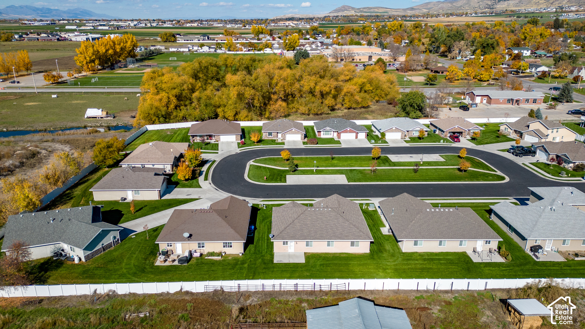 main property photo 45