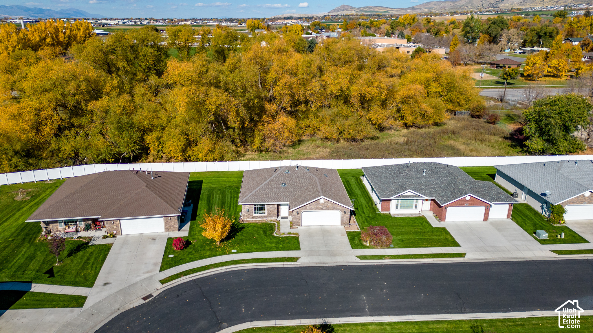 main property photo 46