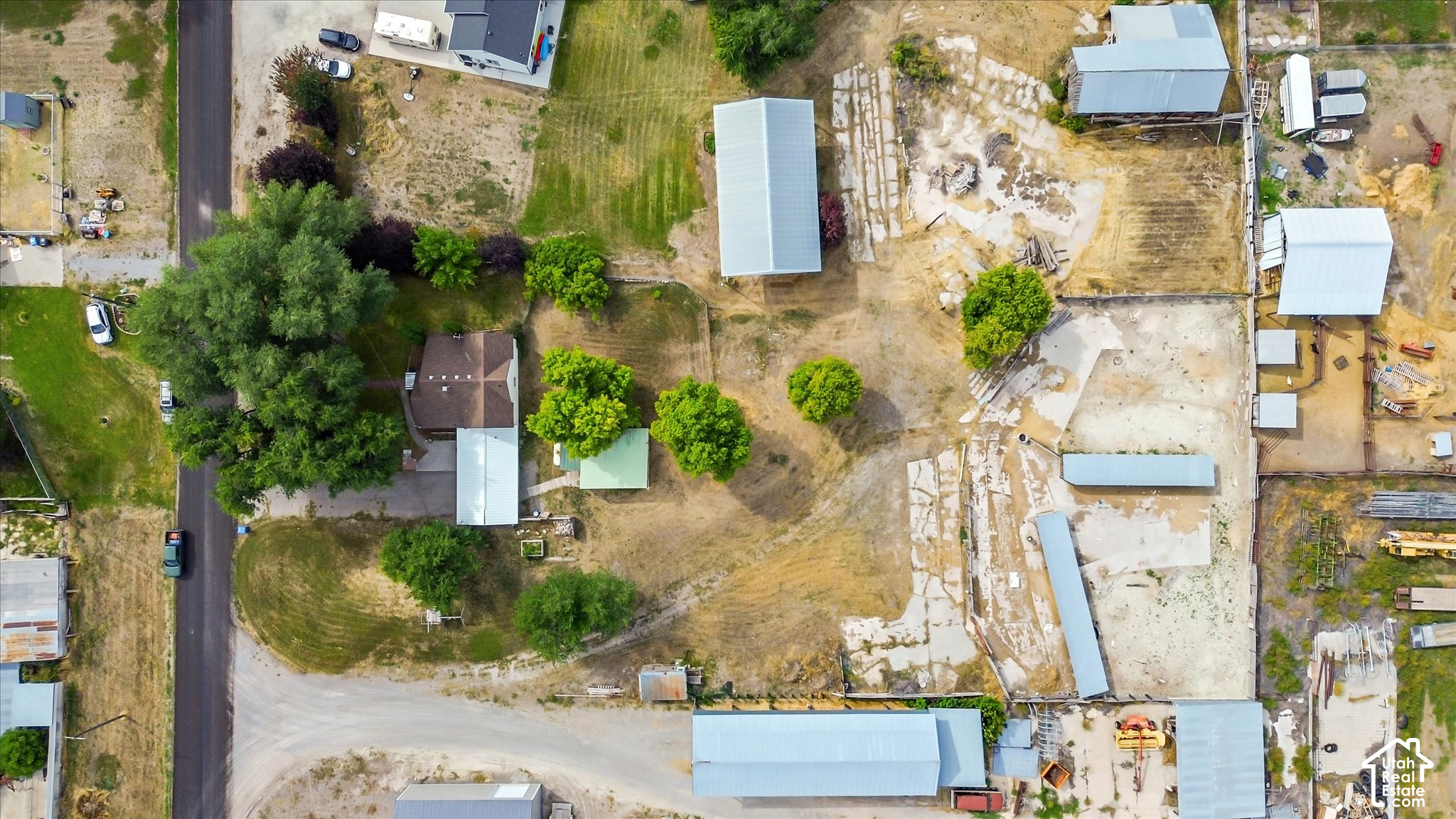 main property photo 43