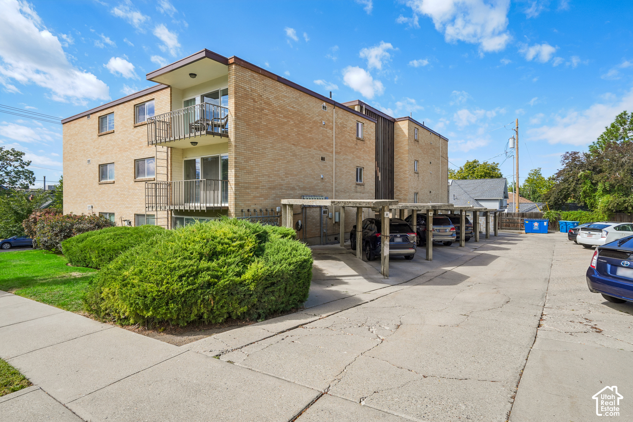 main property photo 18