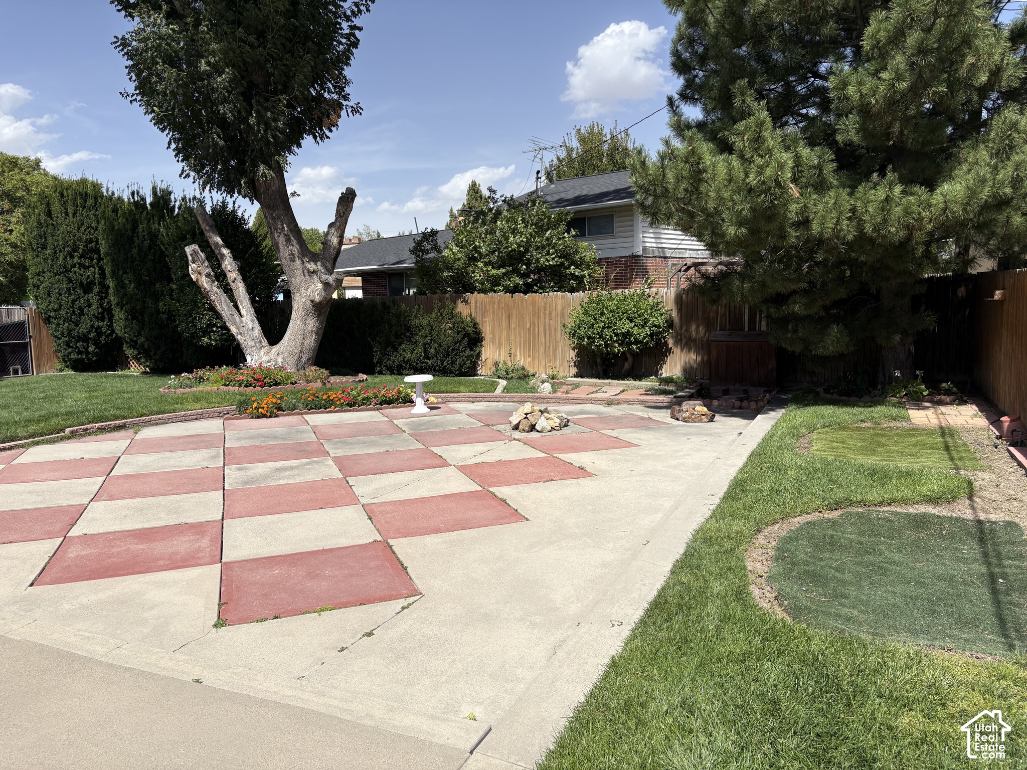 main property photo 10