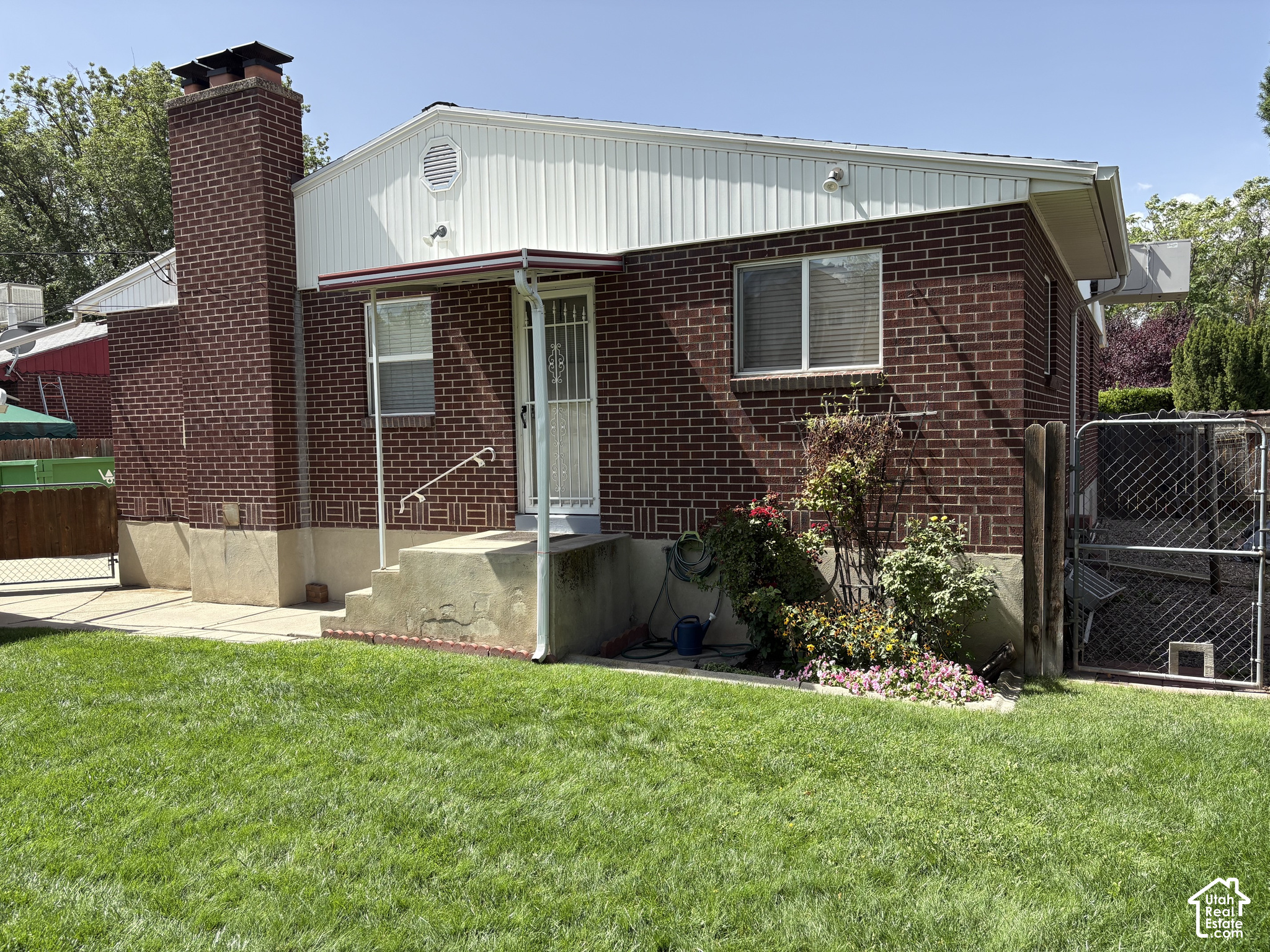 main property photo 14