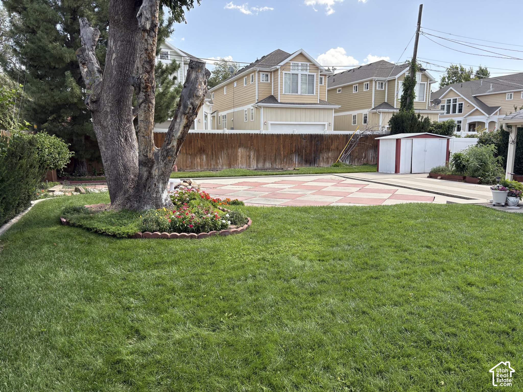main property photo 16