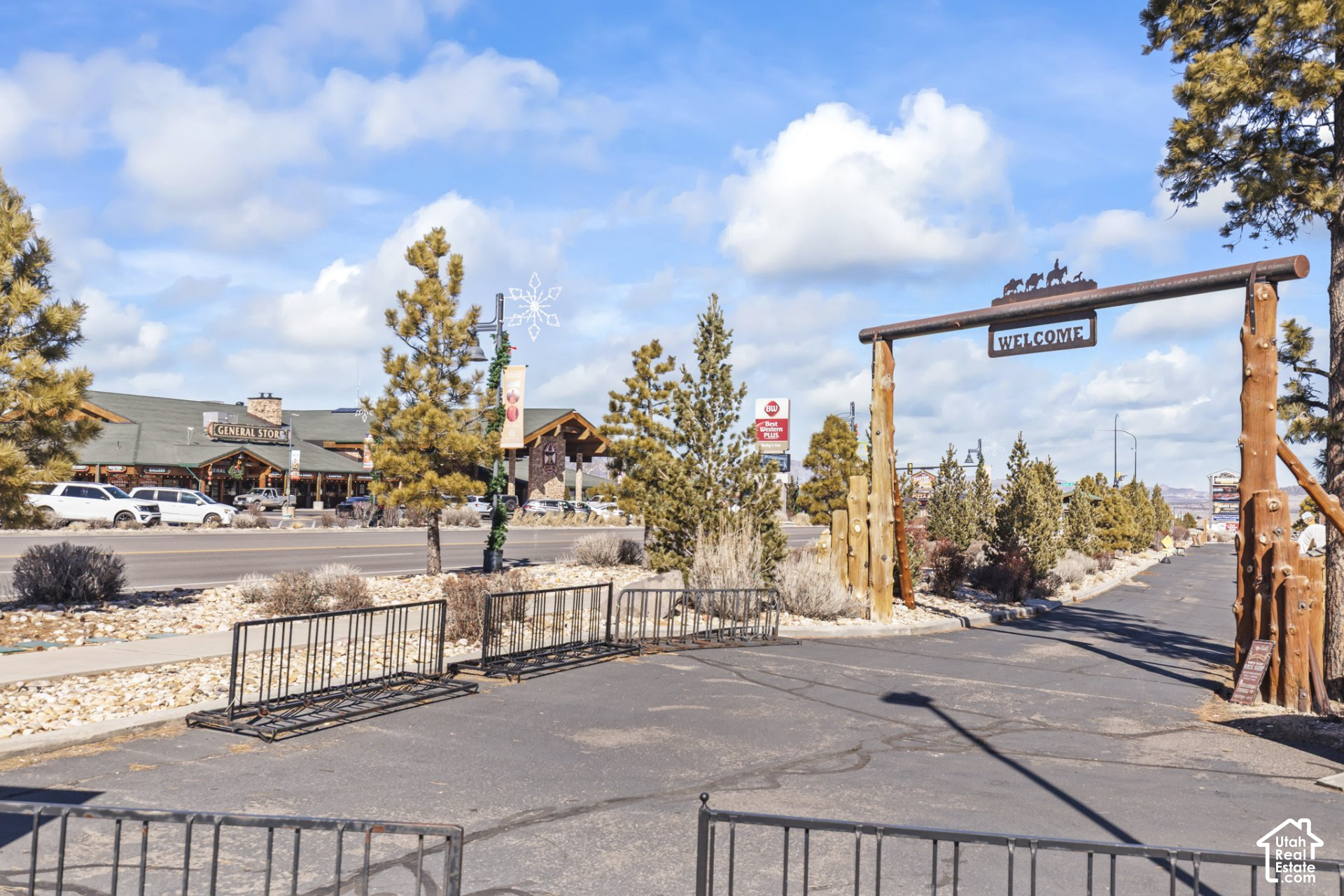 main property photo 17