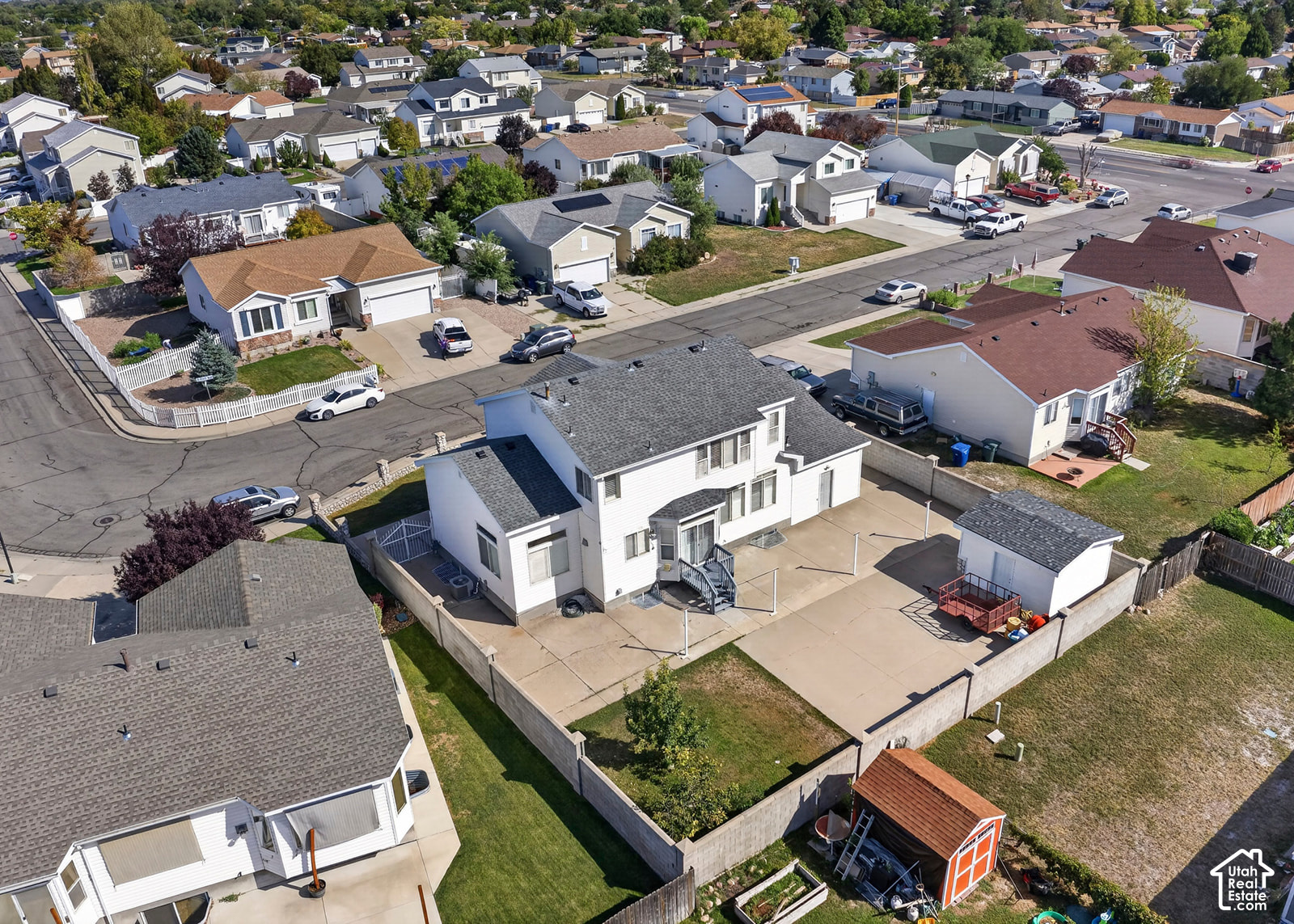 main property photo 40