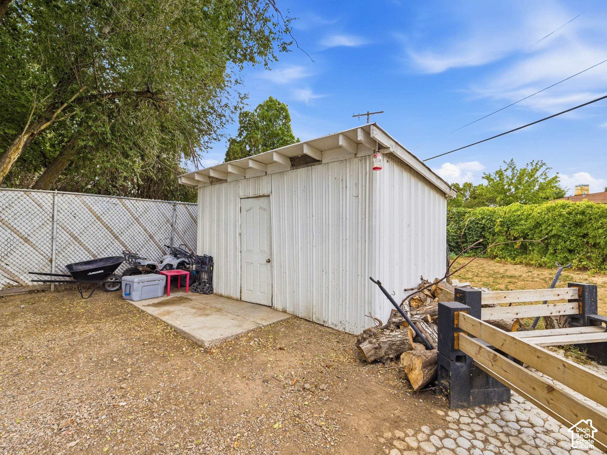 main property photo 28