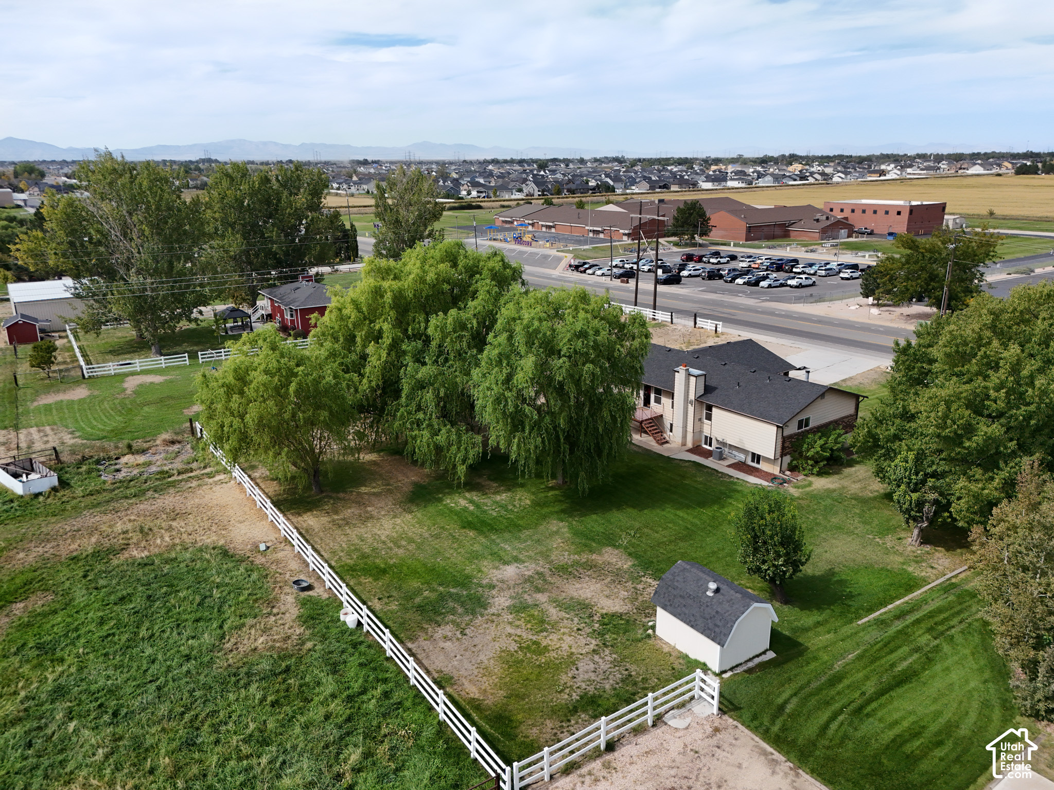 main property photo 46