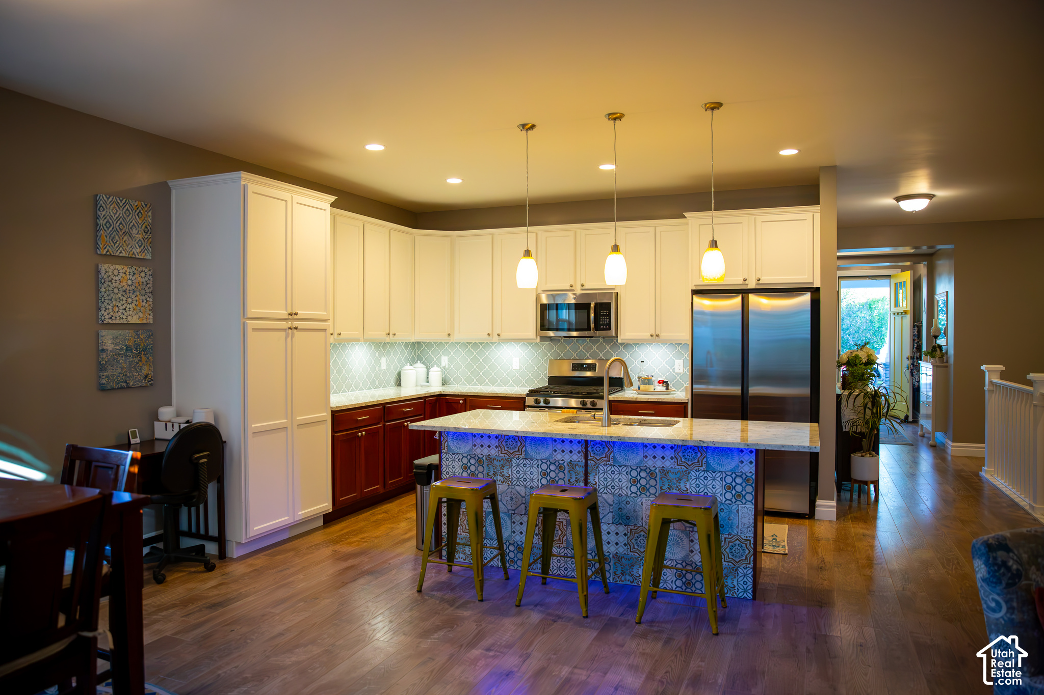 main property photo 14