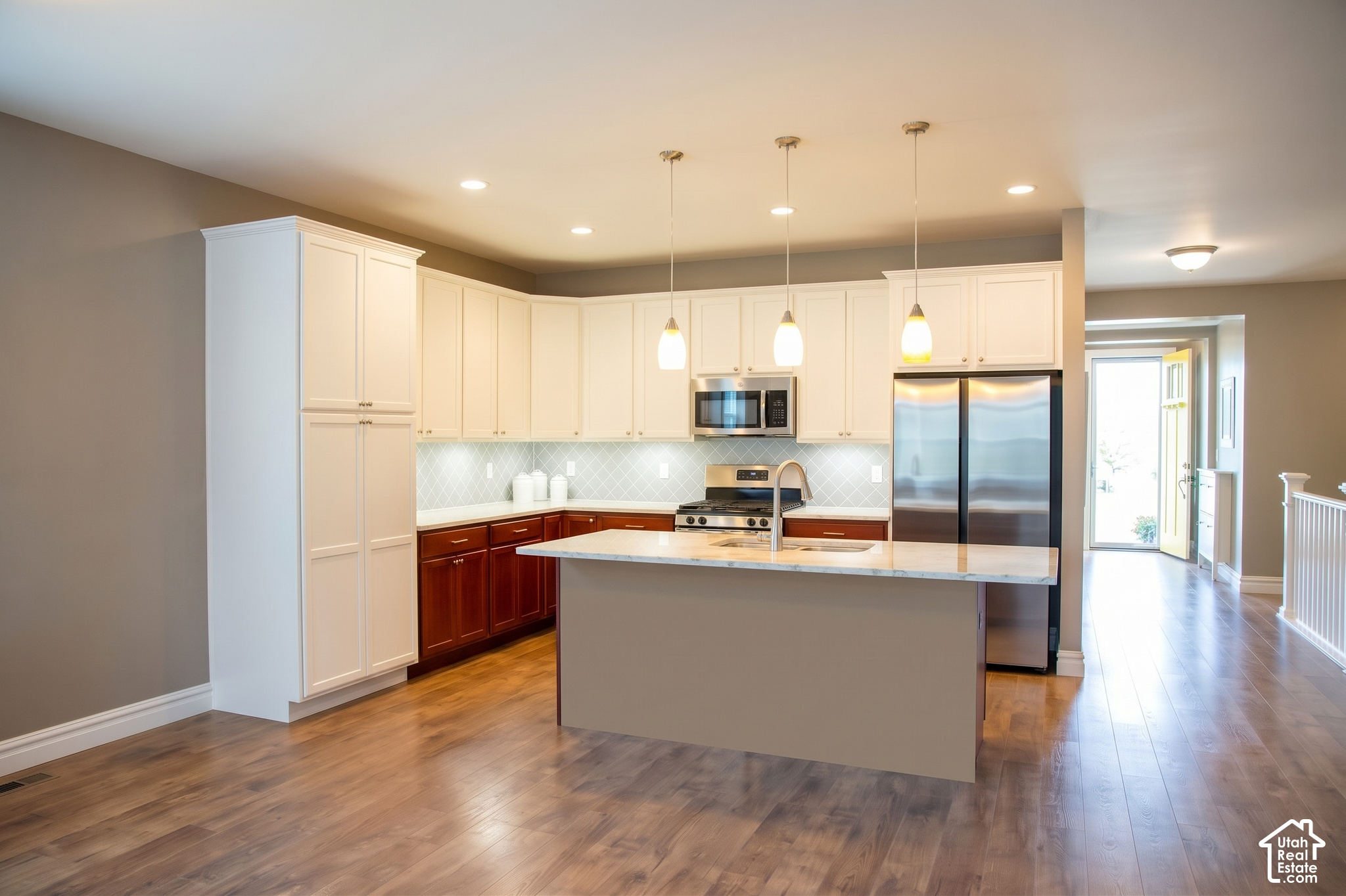 main property photo 15