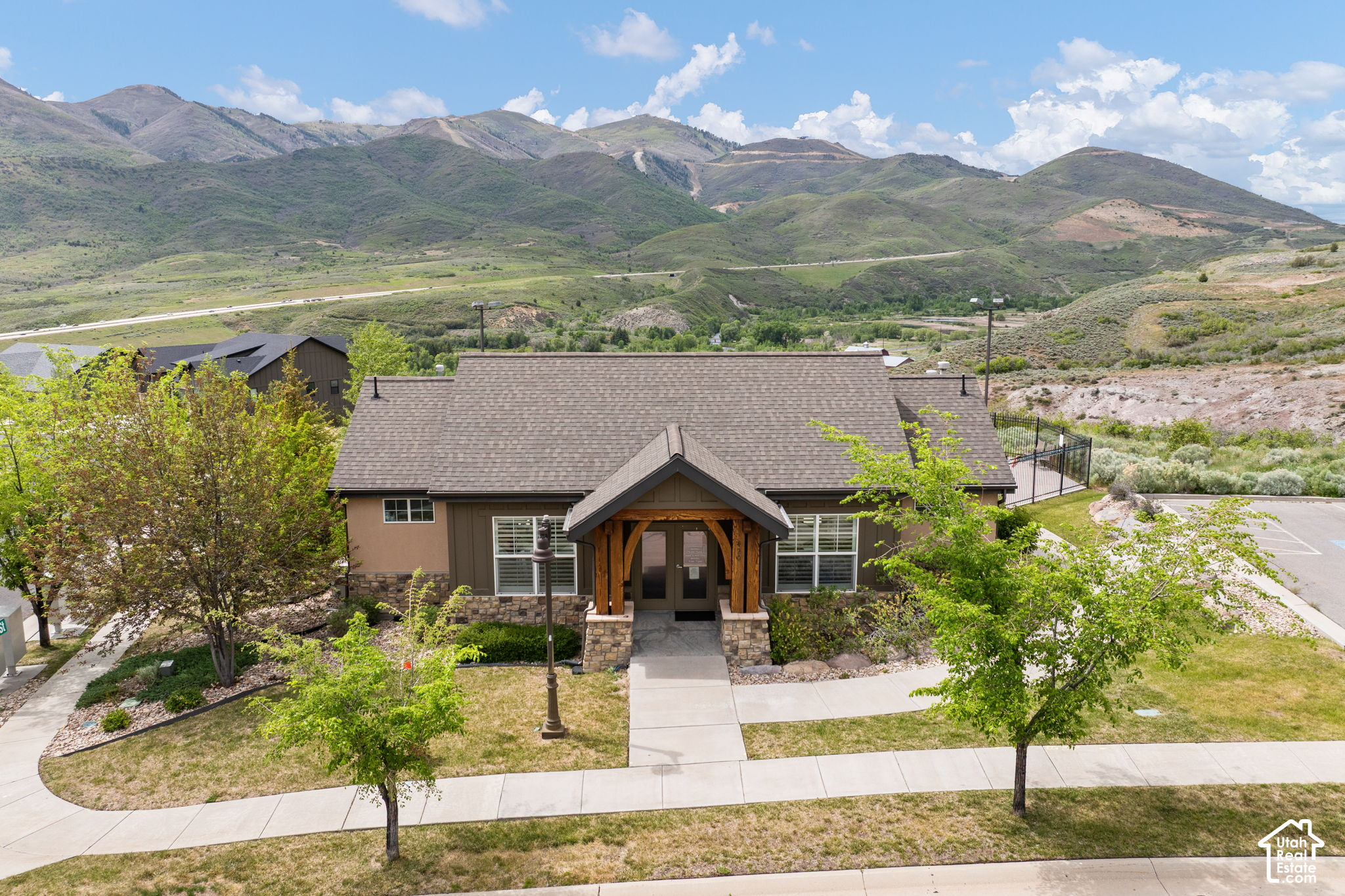 main property photo 41