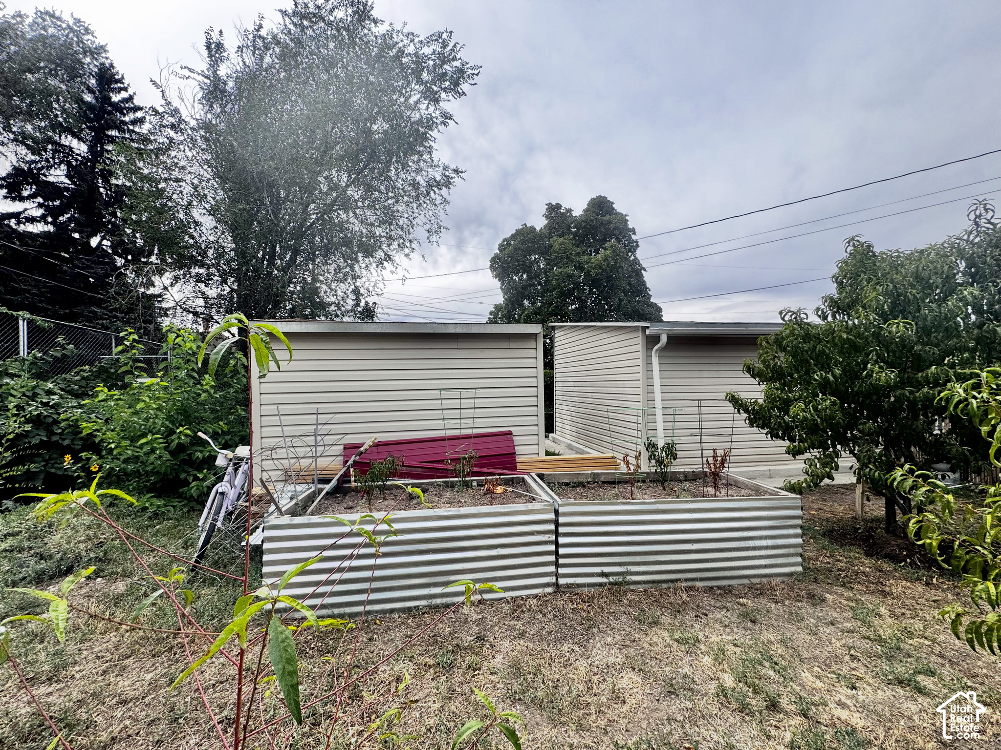 main property photo 37
