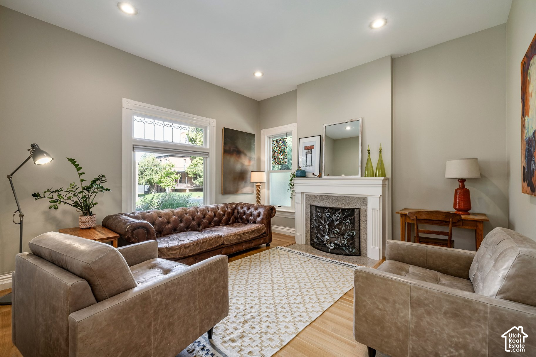 property viewer photo 1