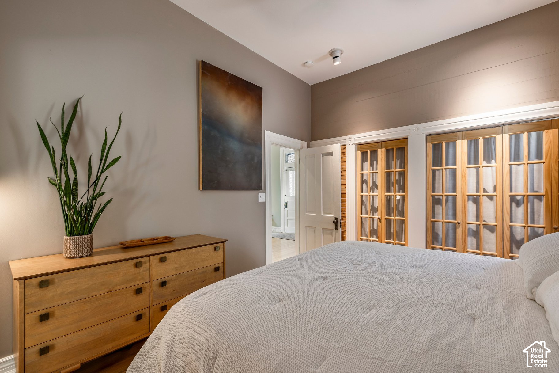 property viewer photo 20