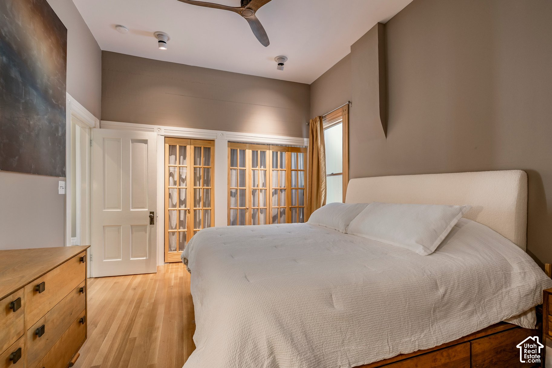 property viewer photo 22