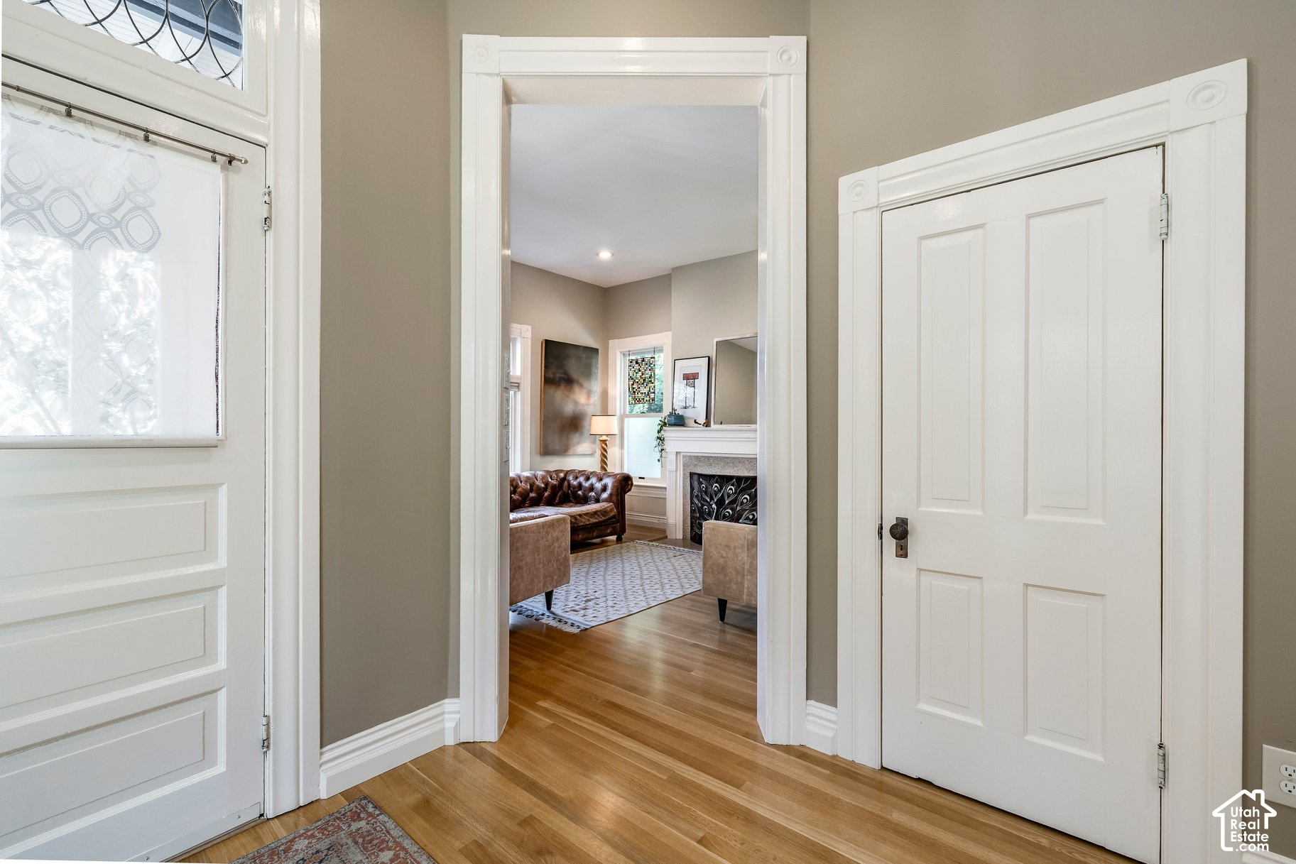 property viewer photo 5