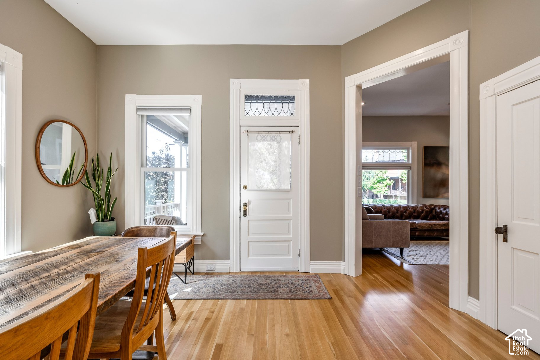 property viewer photo 7