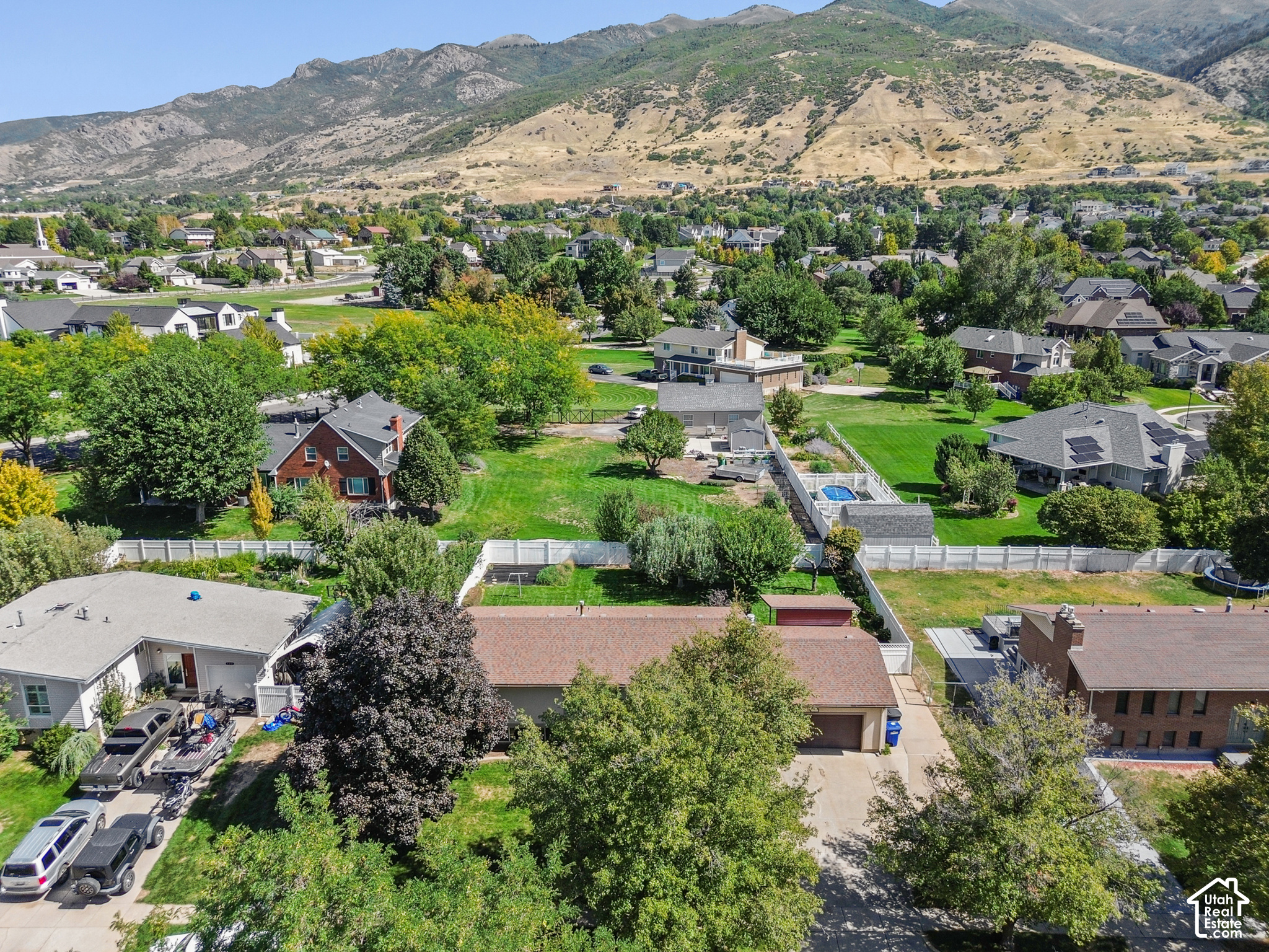 main property photo 50