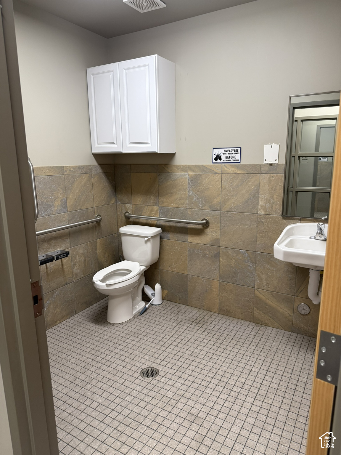 property viewer photo 4