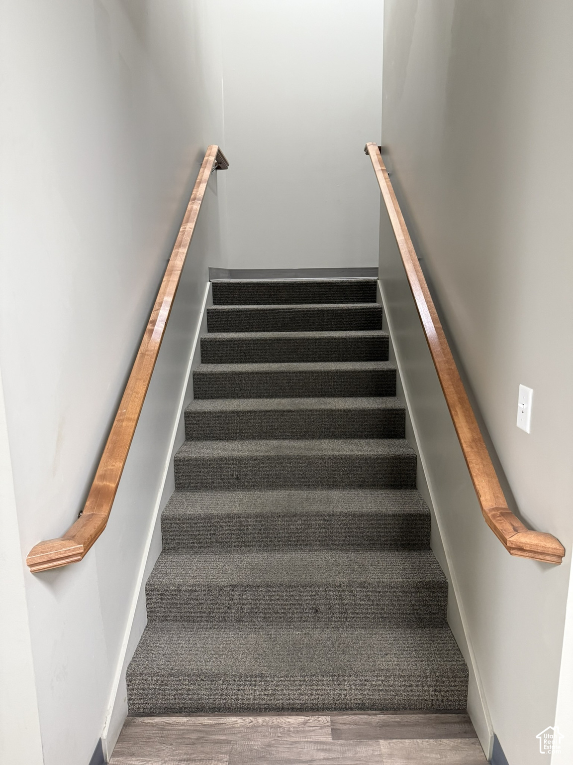 property viewer photo 6