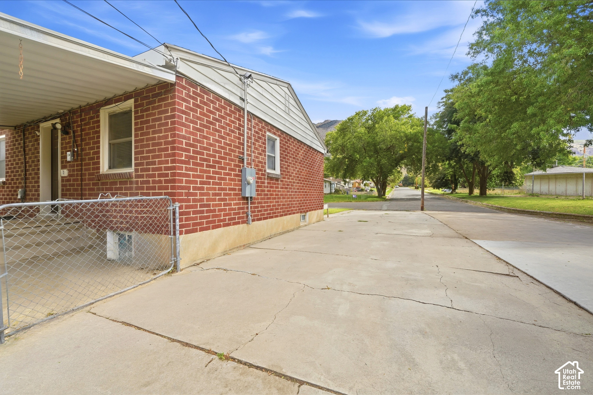main property photo 23